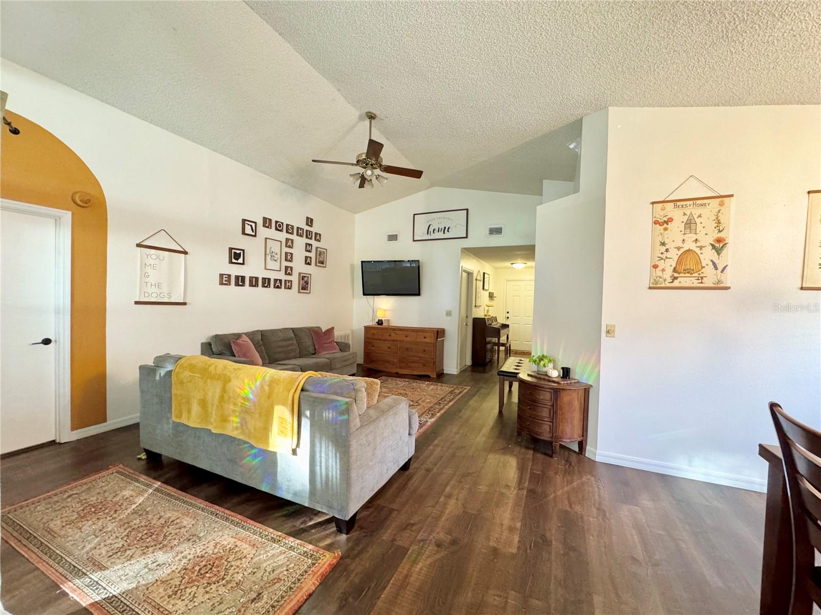 PLANTERS WALK - Residential