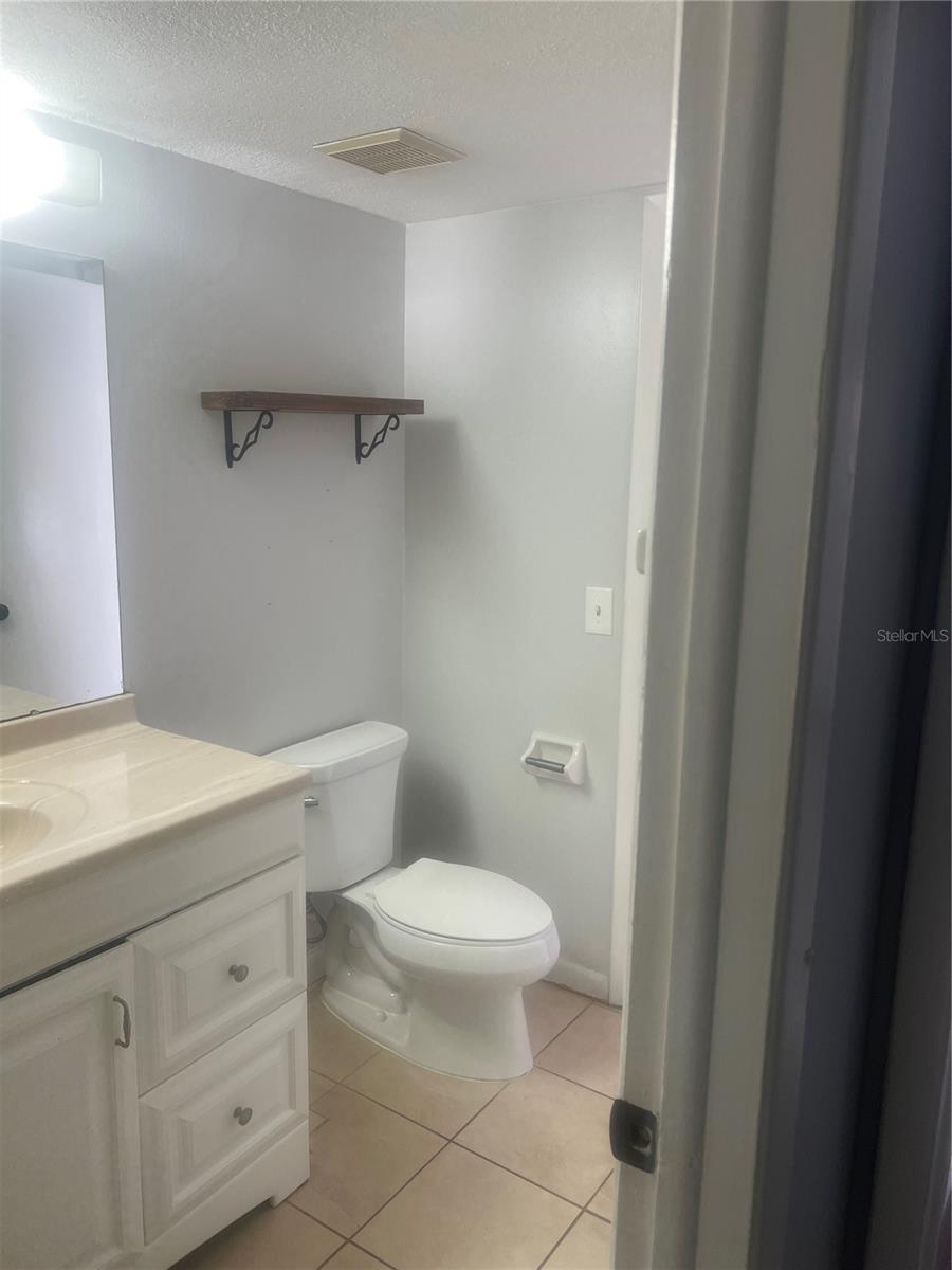 ROSEMOUNT VILLAGE UNIT III - Residential Lease