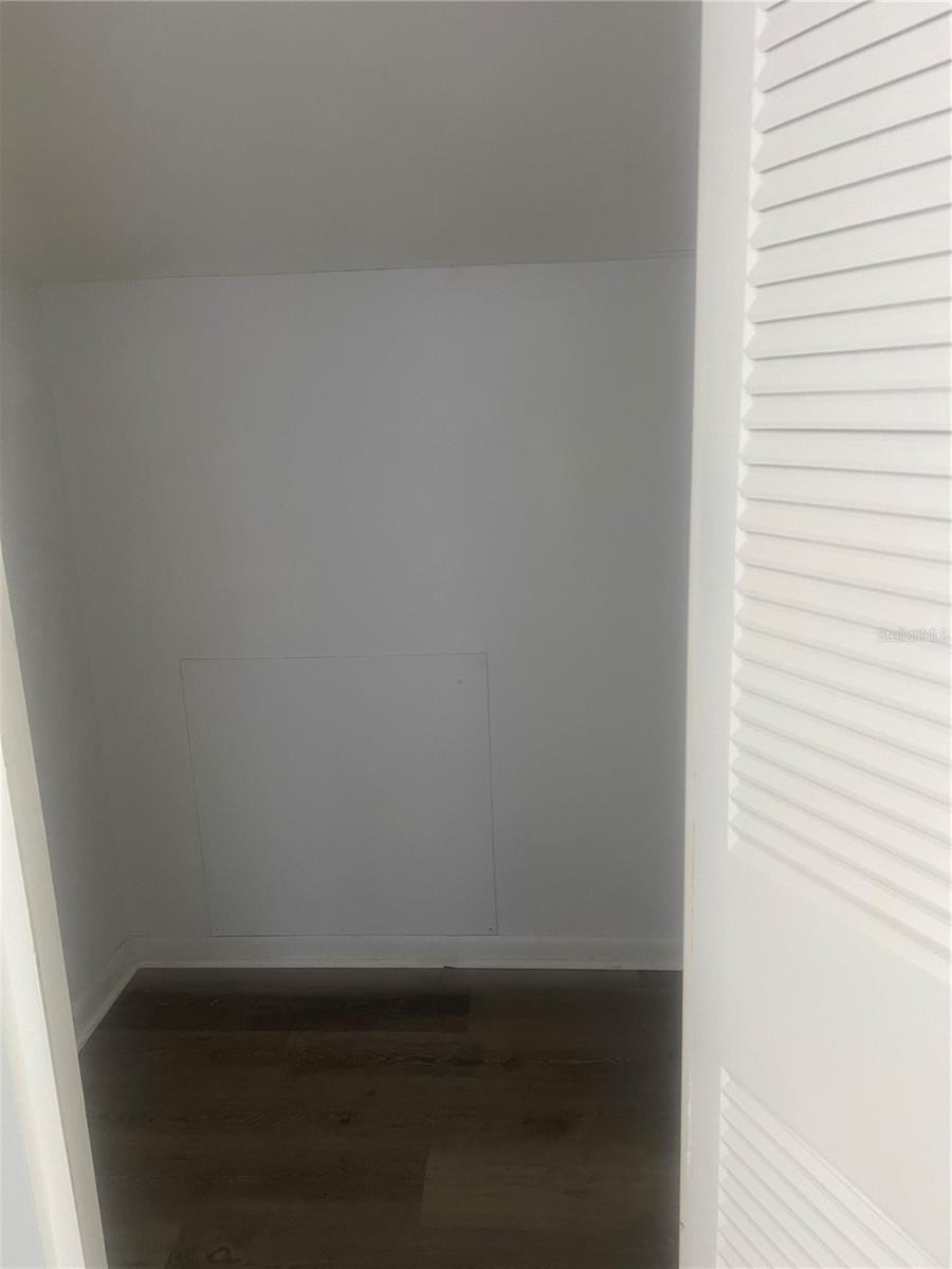 ROSEMOUNT VILLAGE UNIT III - Residential Lease