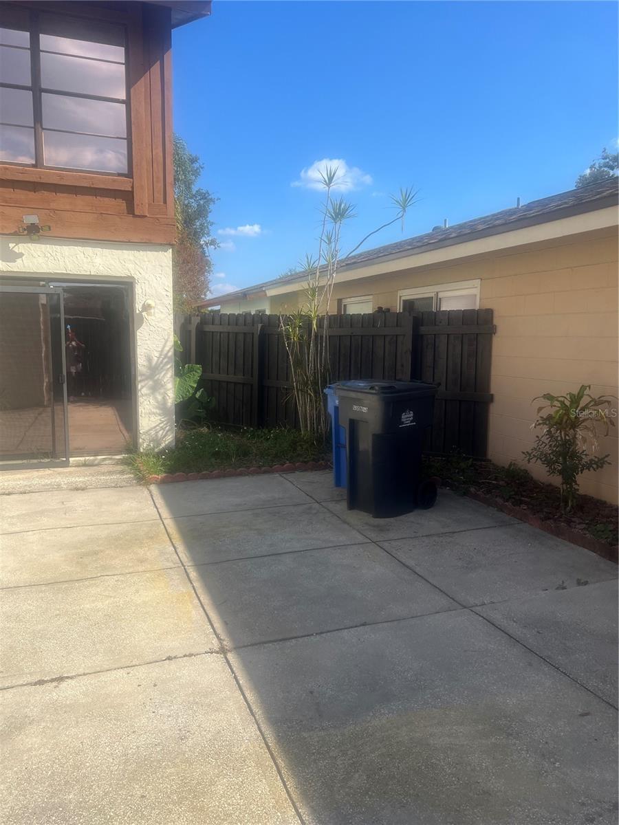 ROSEMOUNT VILLAGE UNIT III - Residential Lease