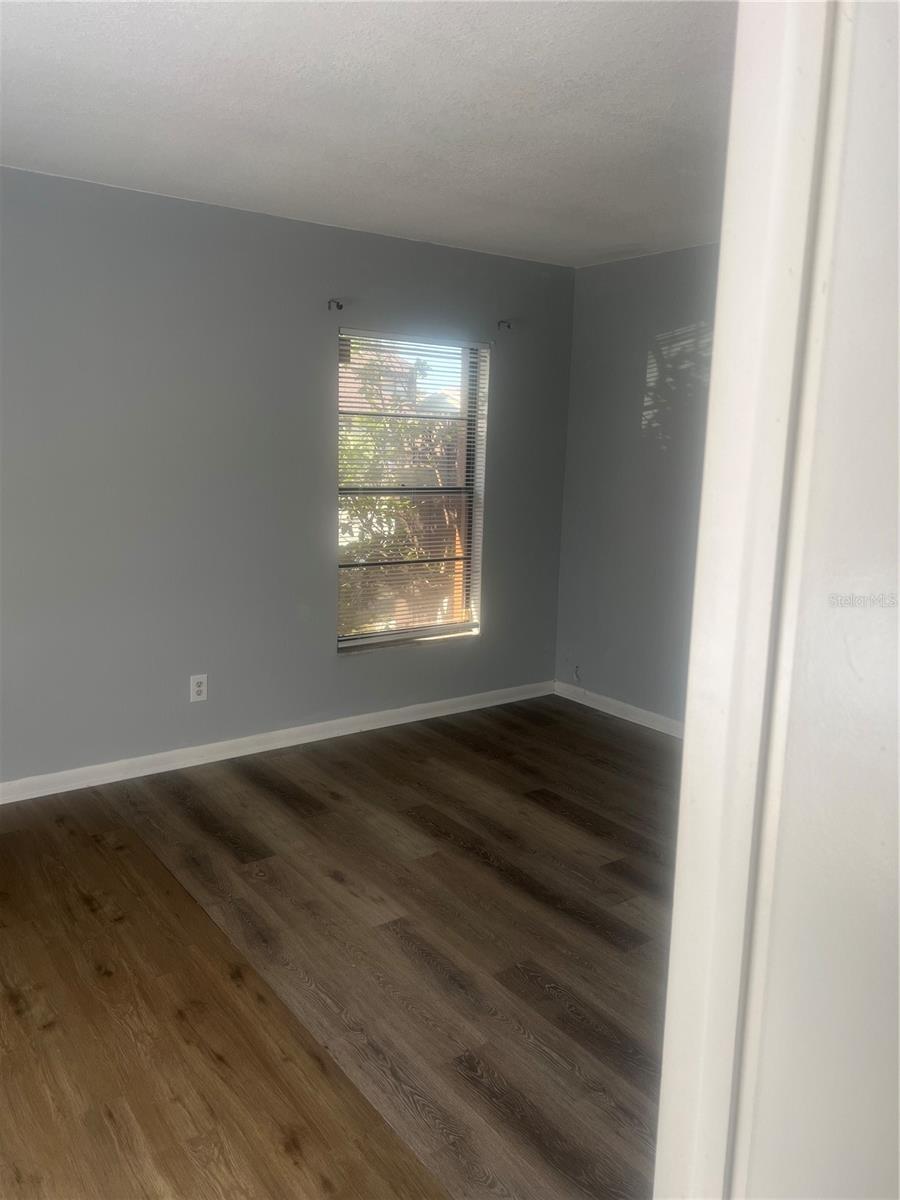 ROSEMOUNT VILLAGE UNIT III - Residential Lease