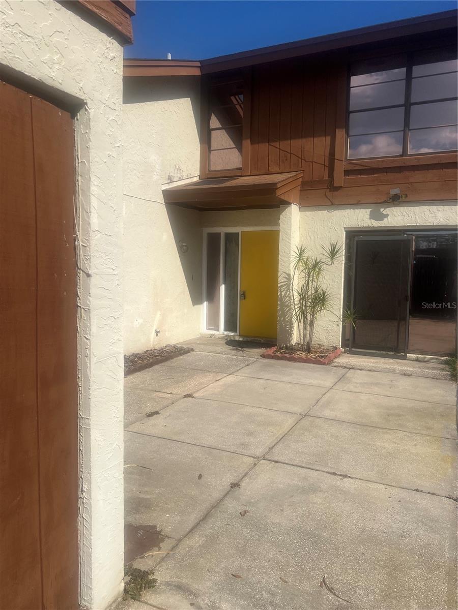 ROSEMOUNT VILLAGE UNIT III - Residential Lease