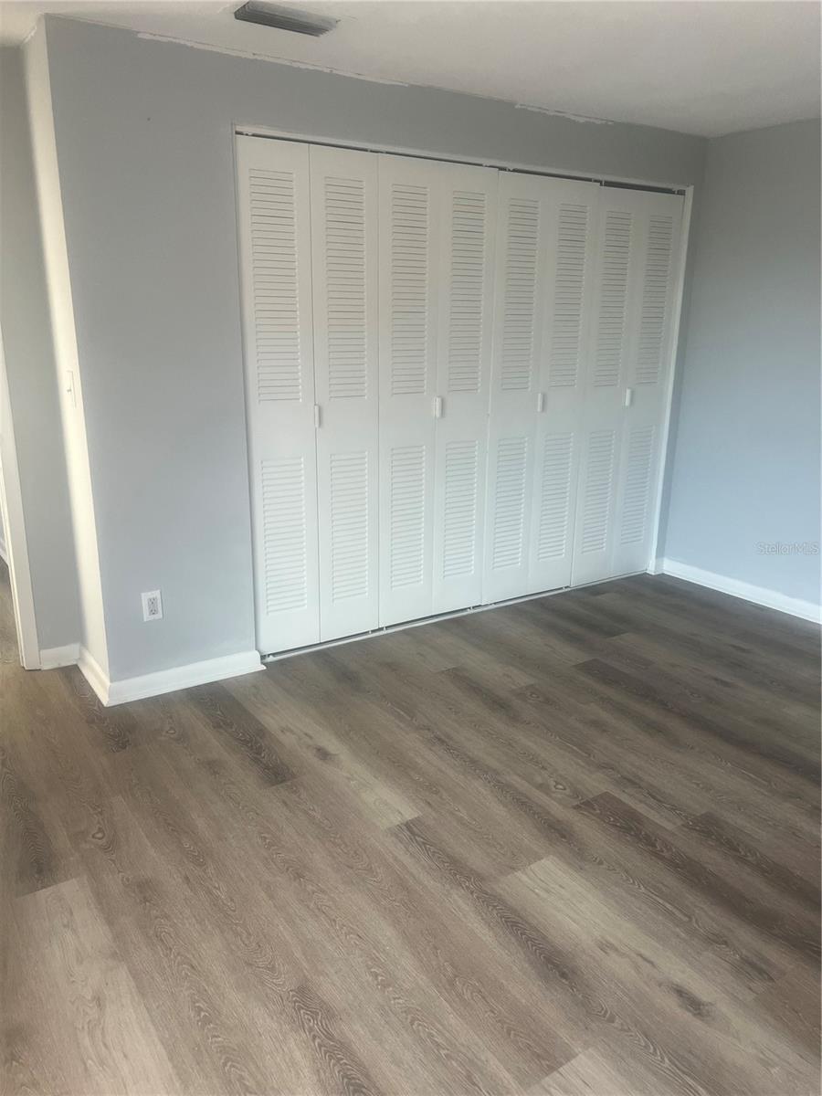 ROSEMOUNT VILLAGE UNIT III - Residential Lease