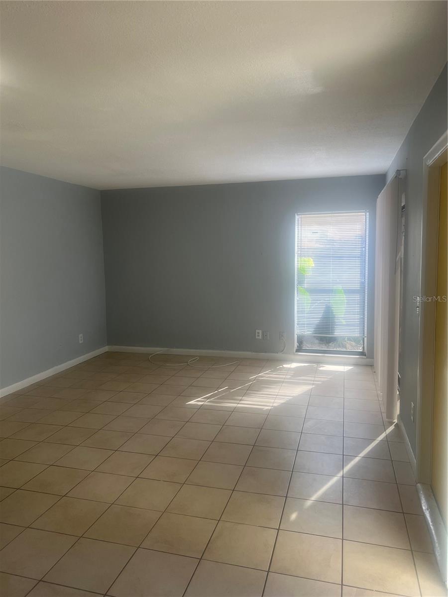 ROSEMOUNT VILLAGE UNIT III - Residential Lease