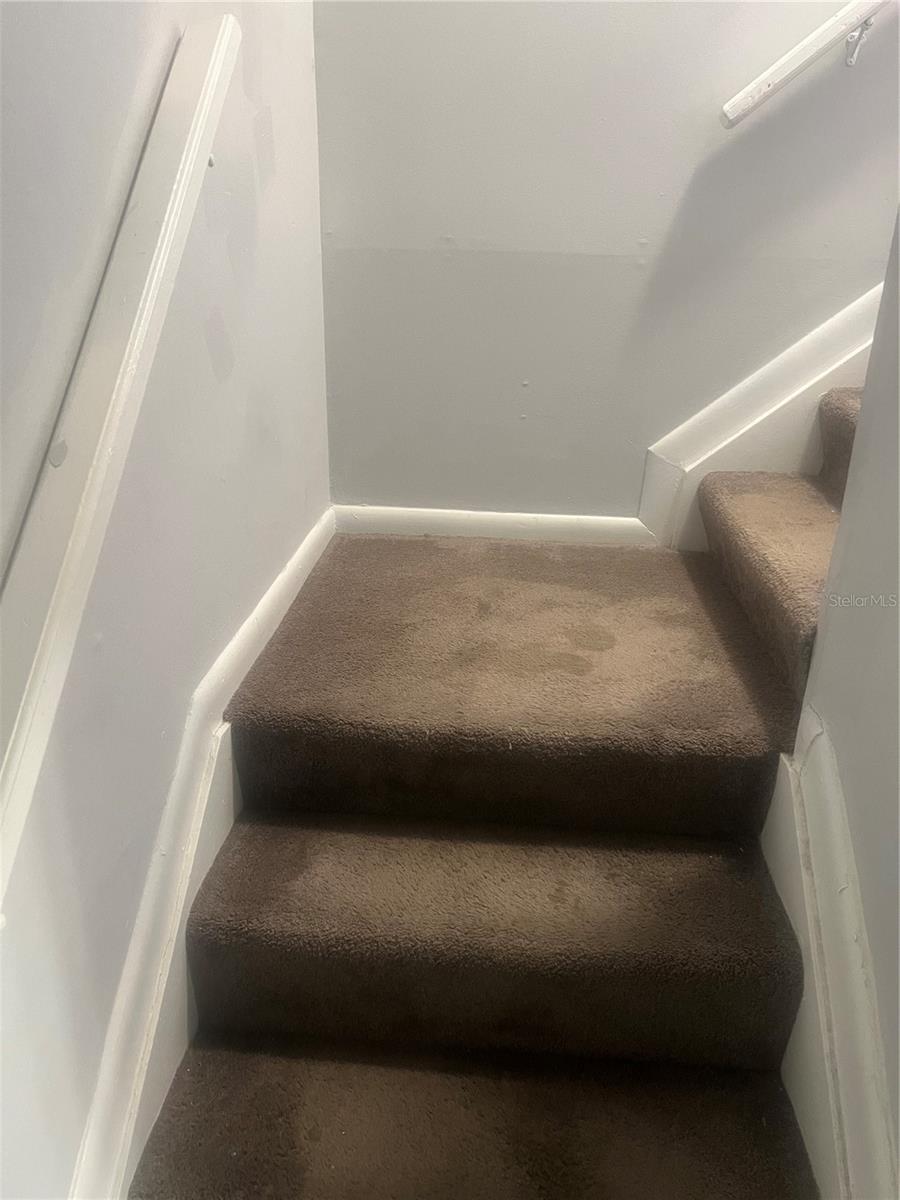 ROSEMOUNT VILLAGE UNIT III - Residential Lease