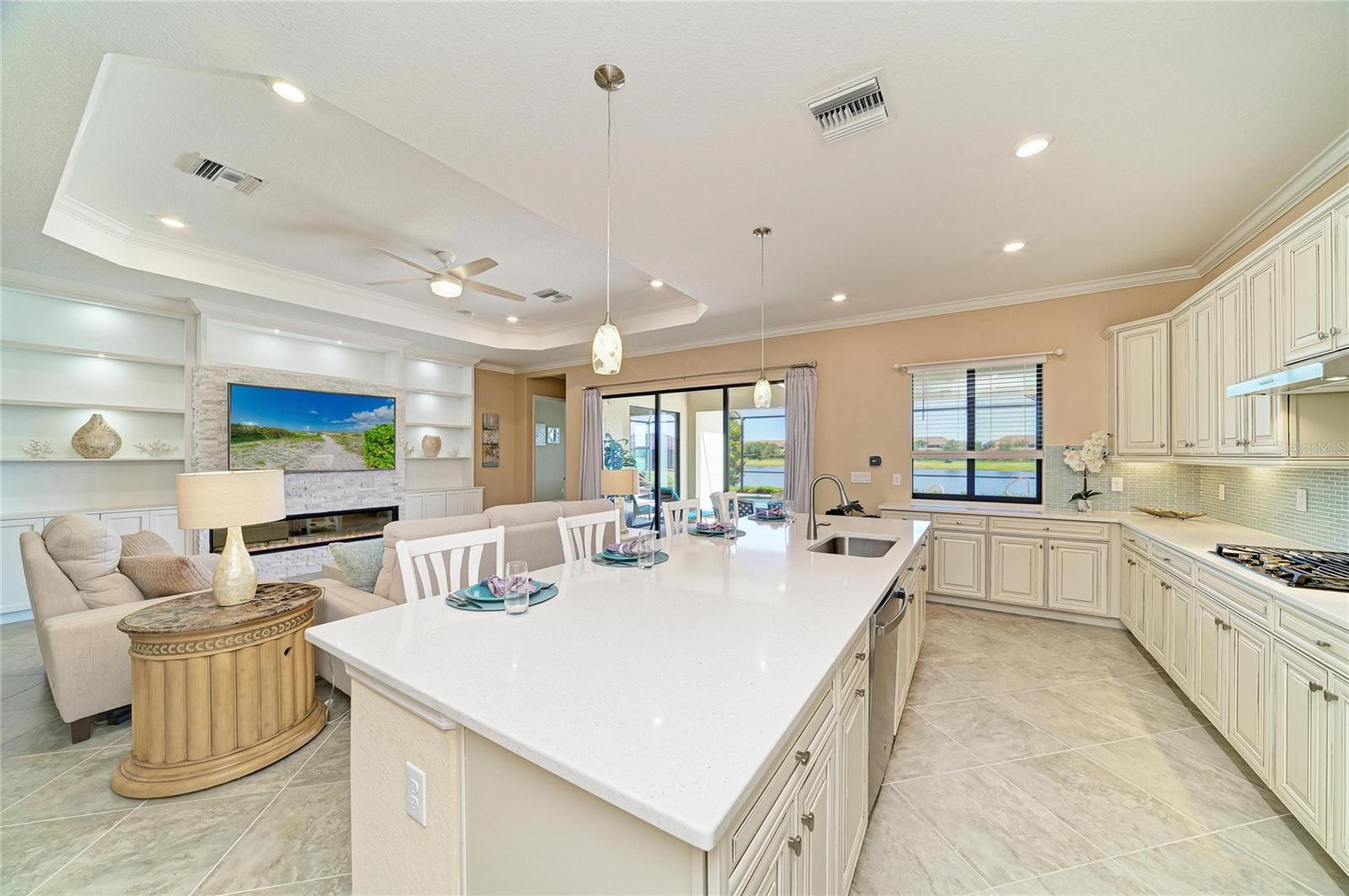 LAKEWOOD NATIONAL - Residential
