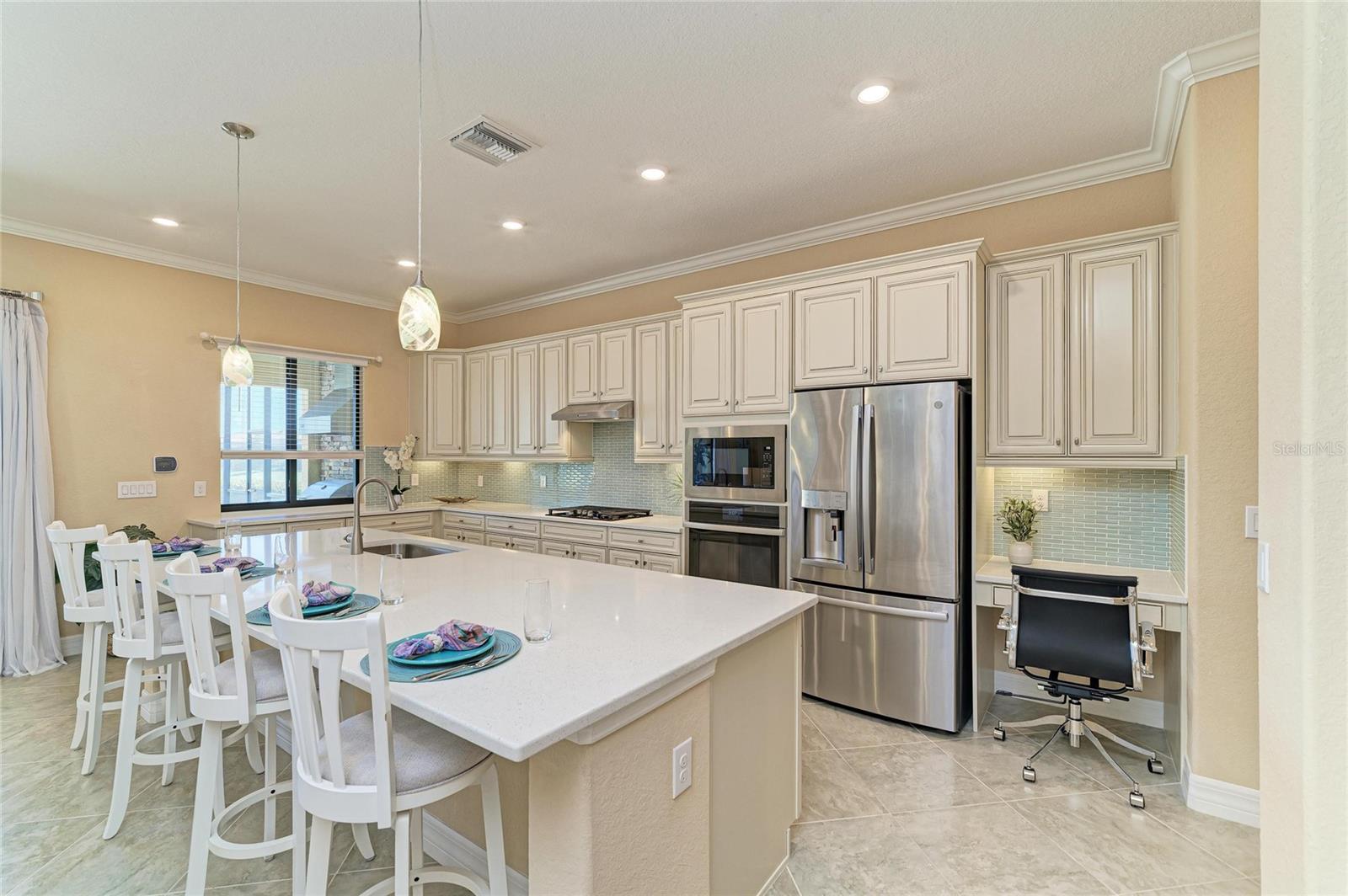 LAKEWOOD NATIONAL - Residential