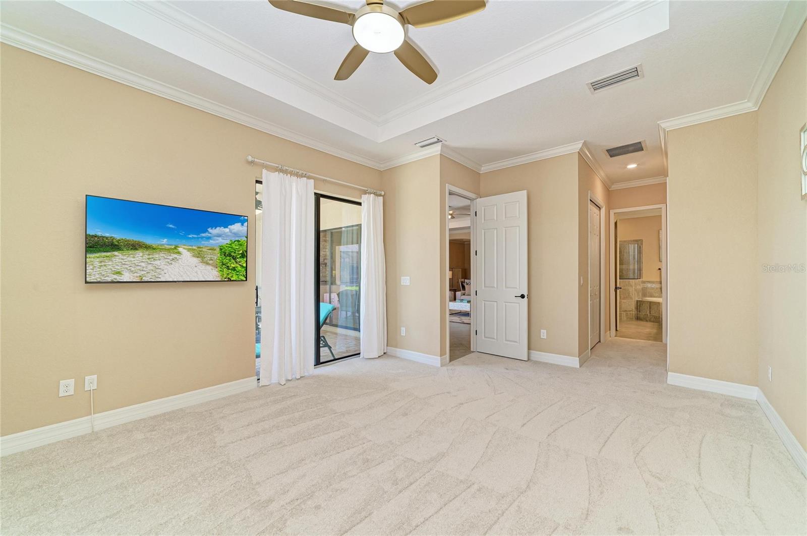 LAKEWOOD NATIONAL - Residential