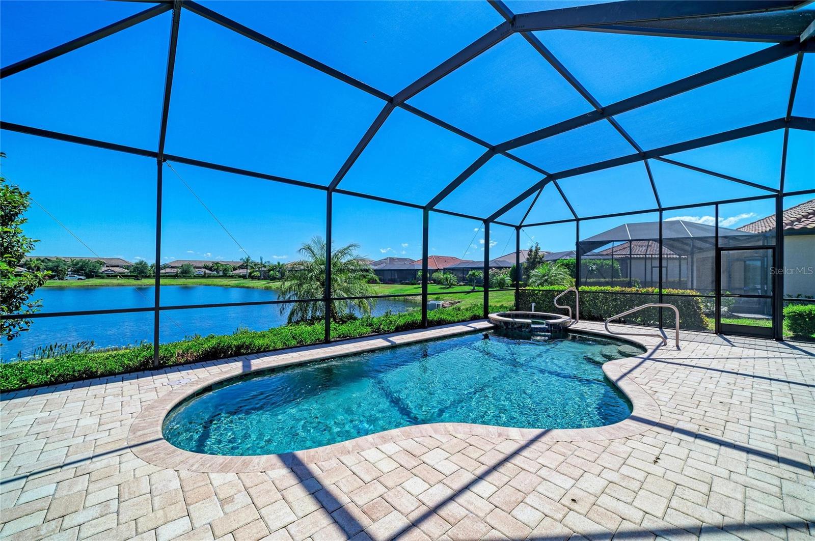 LAKEWOOD NATIONAL - Residential
