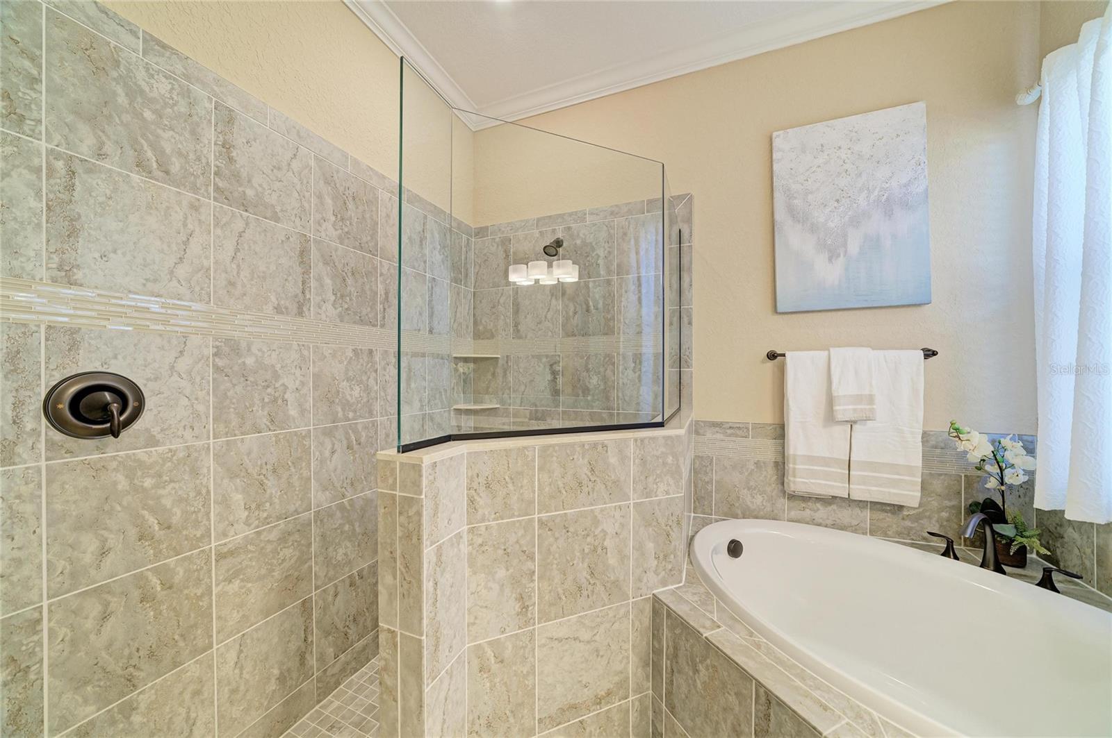 LAKEWOOD NATIONAL - Residential