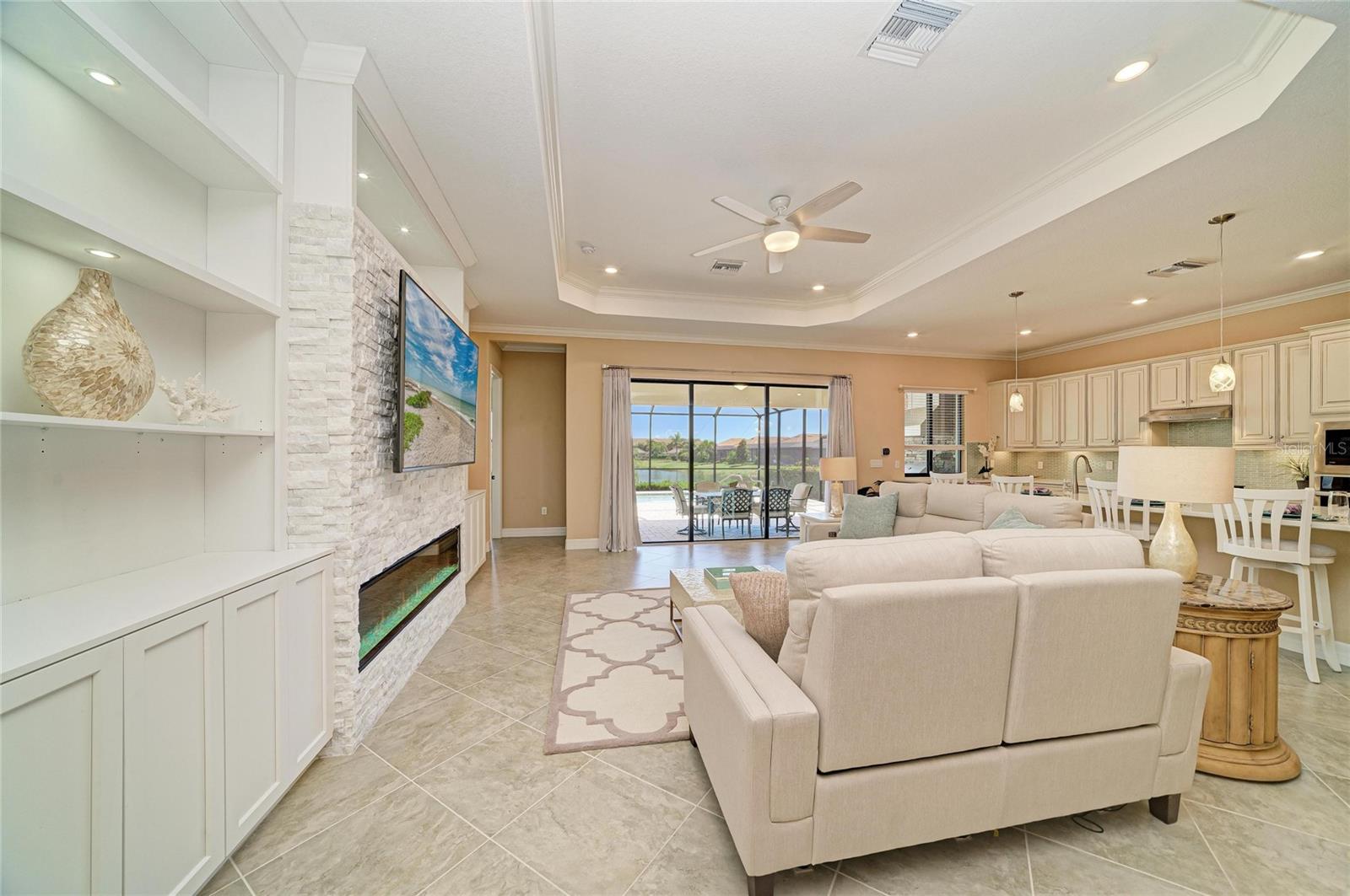 LAKEWOOD NATIONAL - Residential