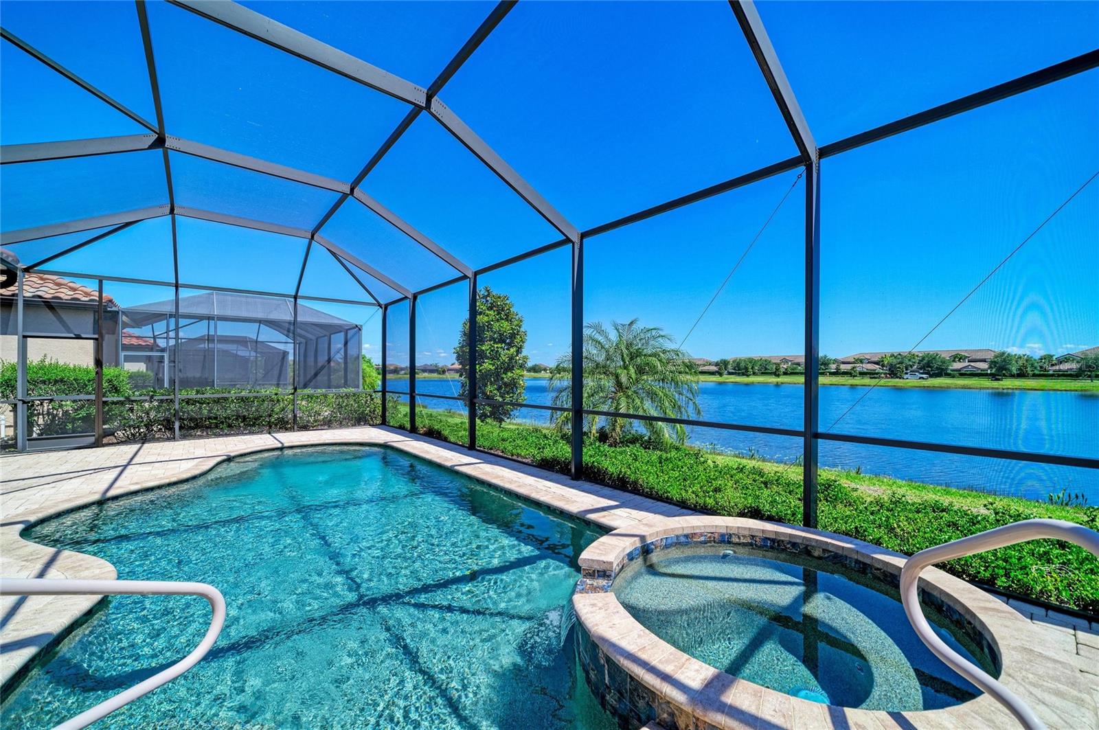 LAKEWOOD NATIONAL - Residential