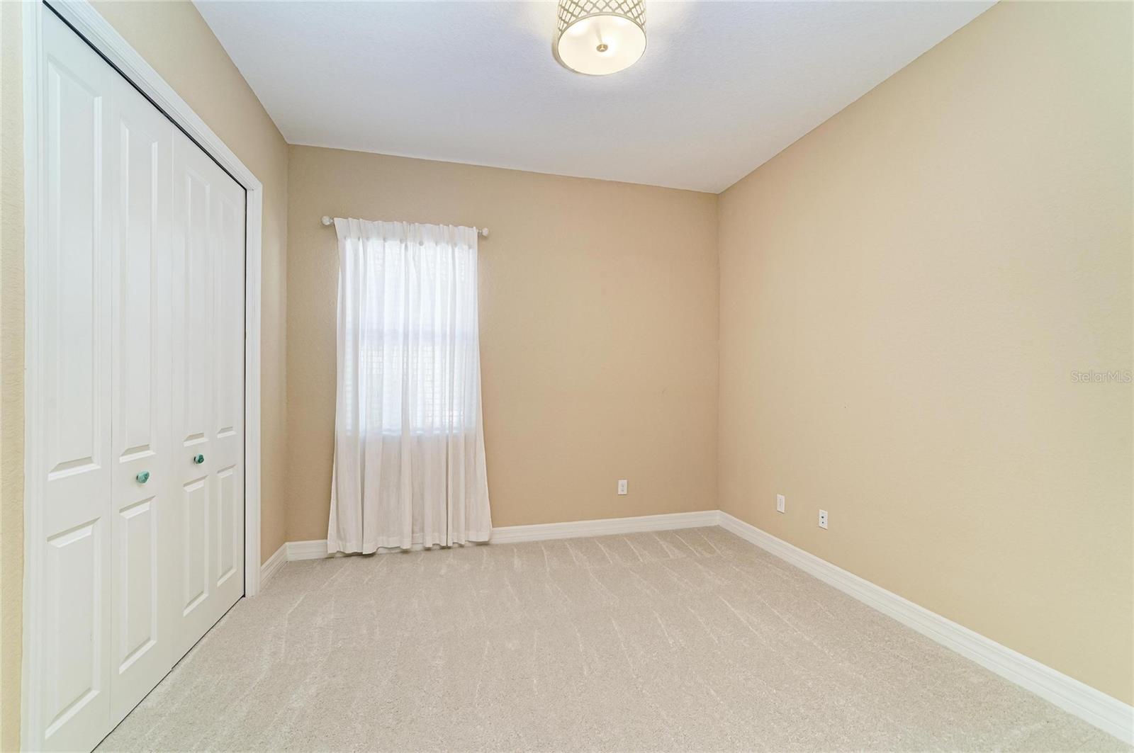LAKEWOOD NATIONAL - Residential