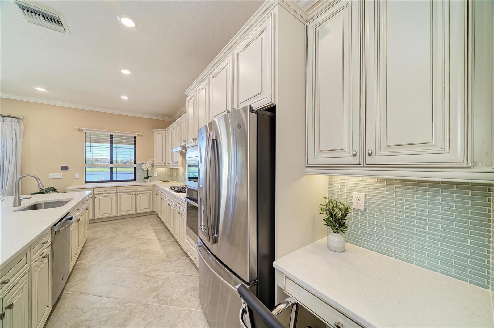 LAKEWOOD NATIONAL - Residential