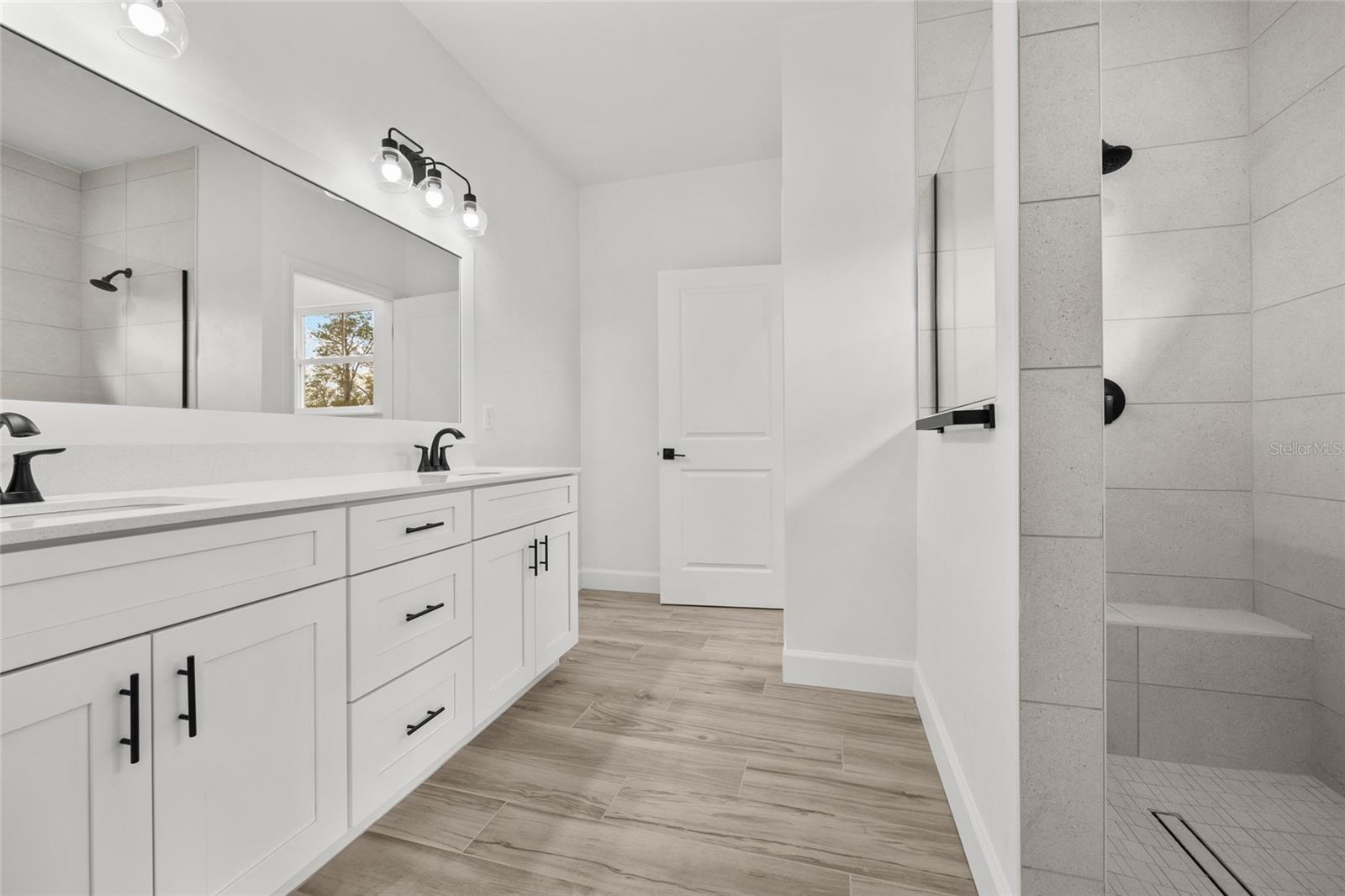 ALOMA ESTATES - Residential