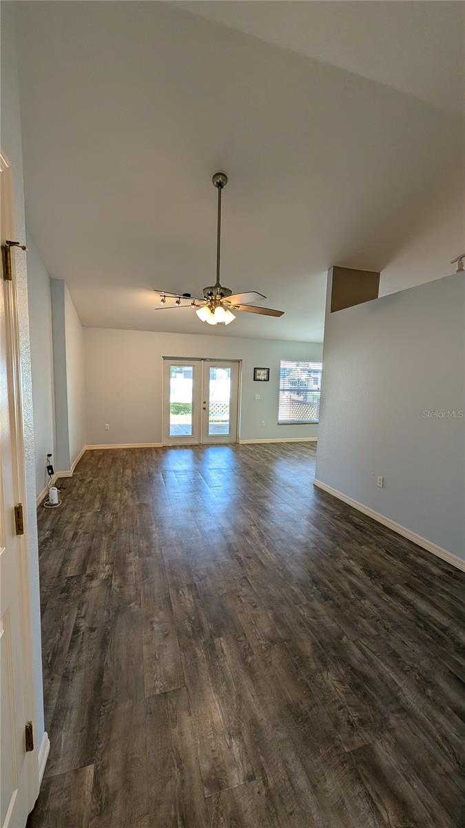 ENCLAVE/IMPERIAL LAKES - Residential Lease