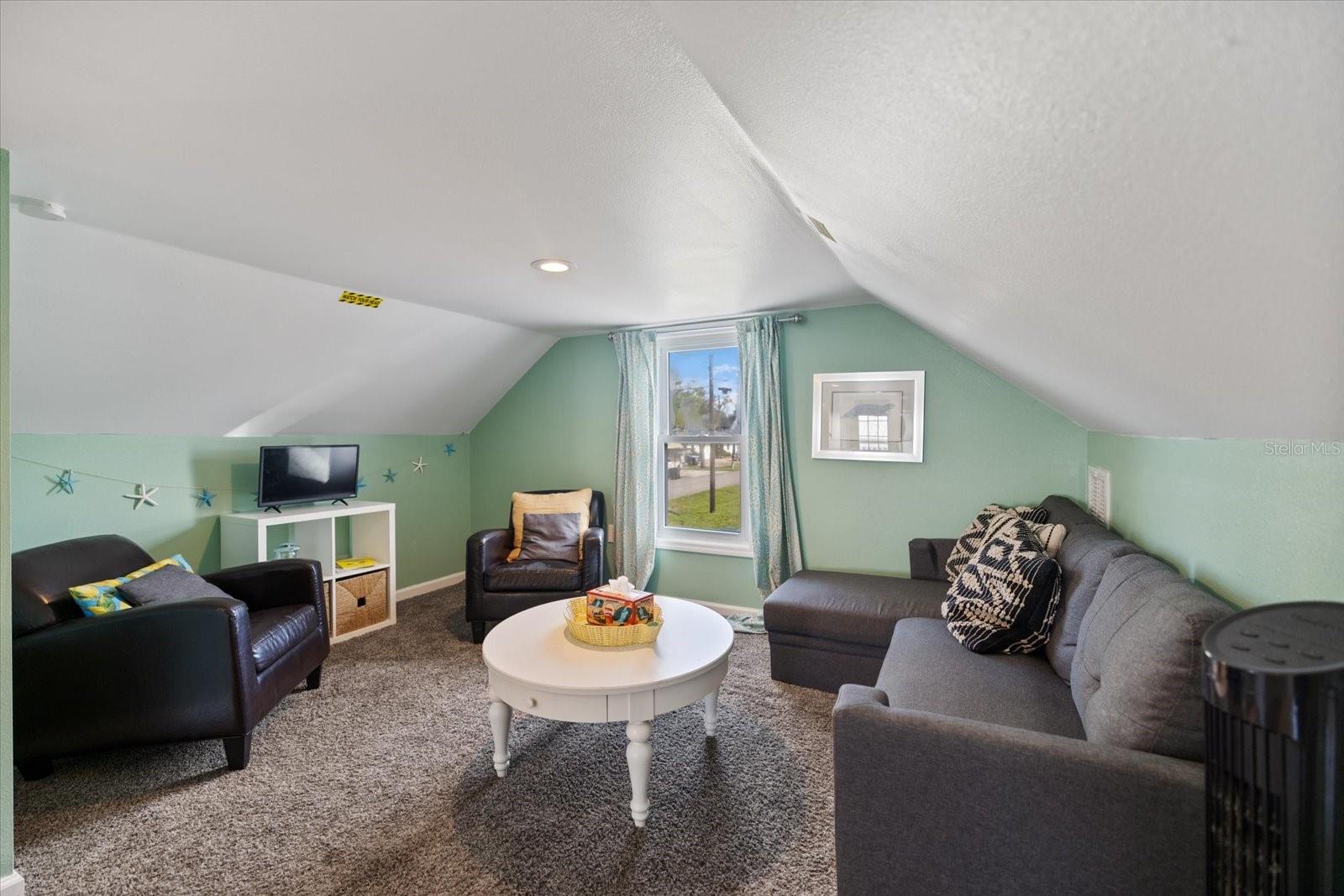 HOMECROFT - Residential Income