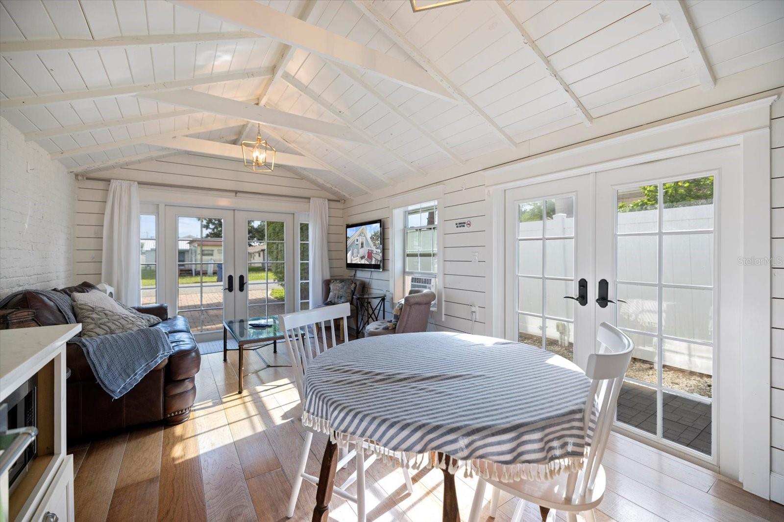 HOMECROFT - Residential Income