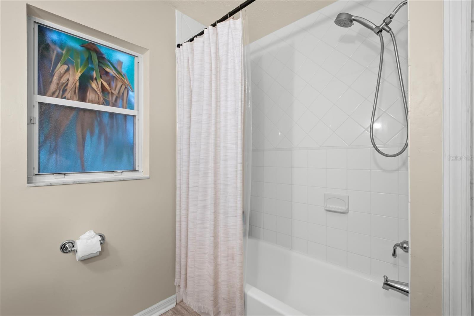 EAST LAKE ADD TO LAKE PADGETT - Residential