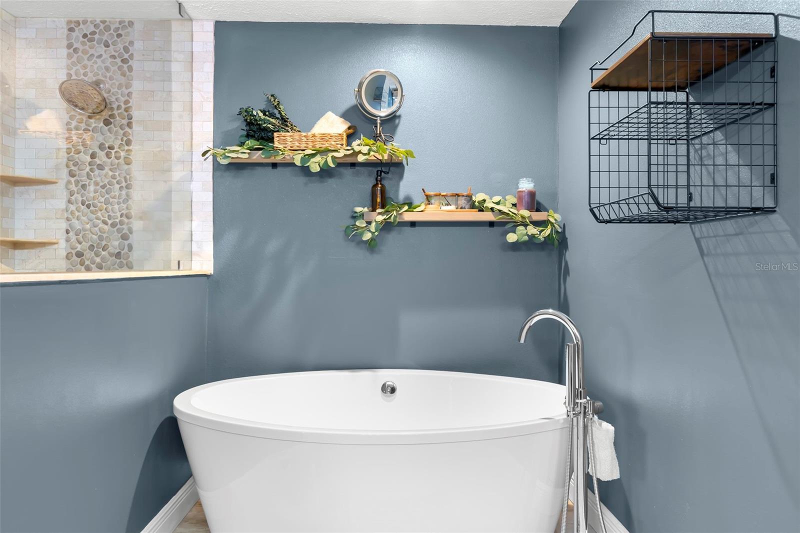 EAST LAKE ADD TO LAKE PADGETT - Residential