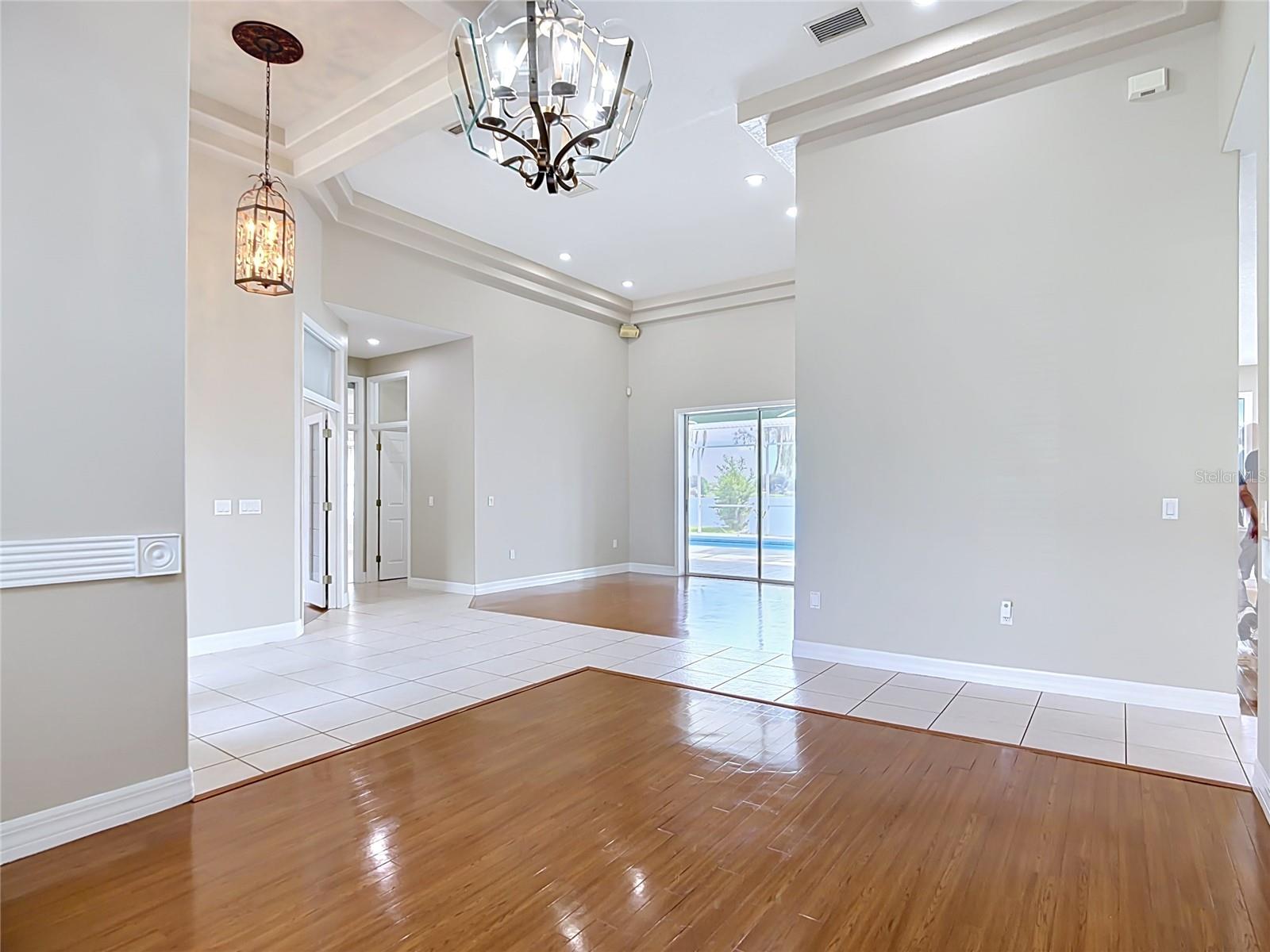 SANDY POINTE - Residential