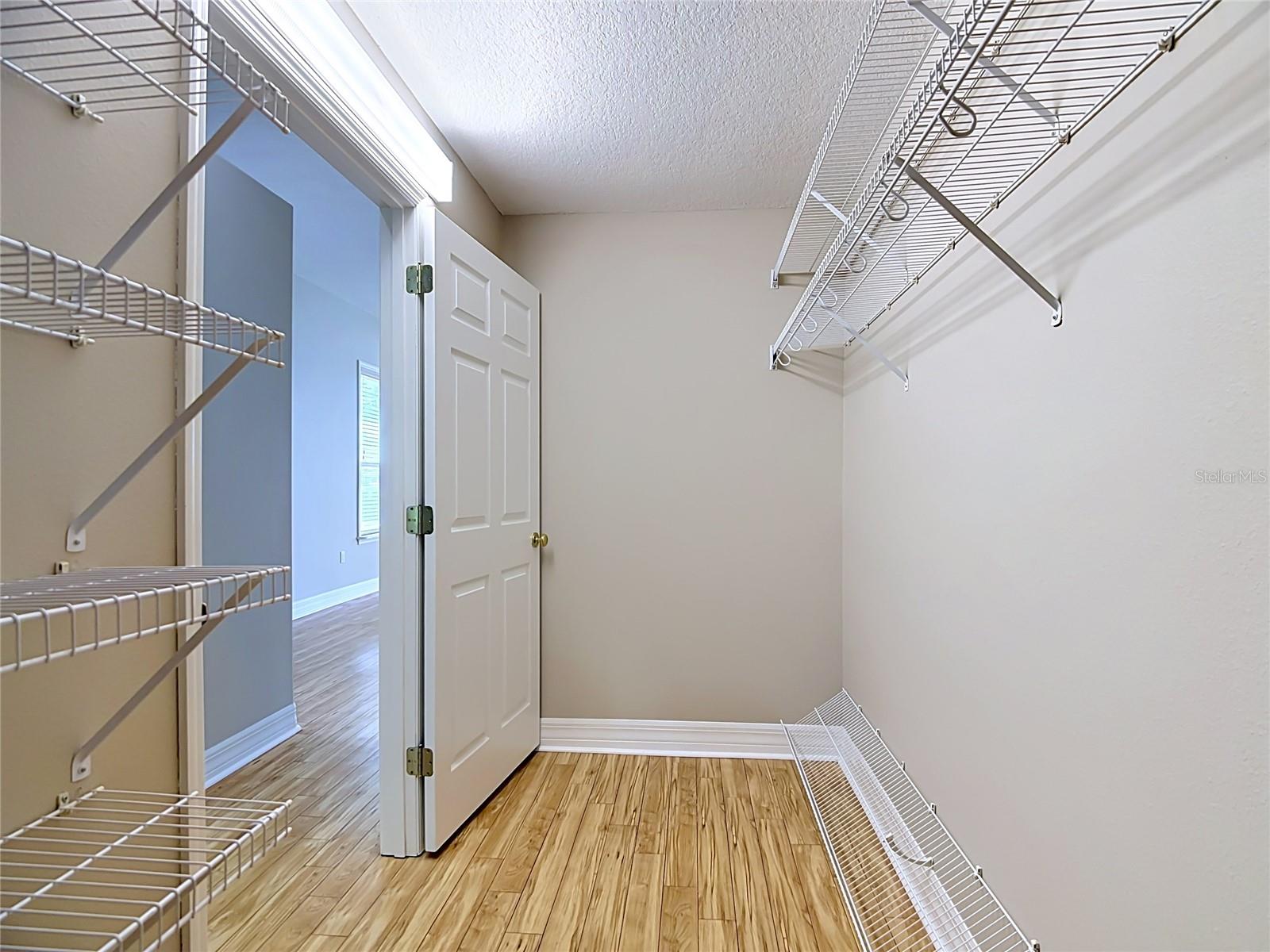 SANDY POINTE - Residential