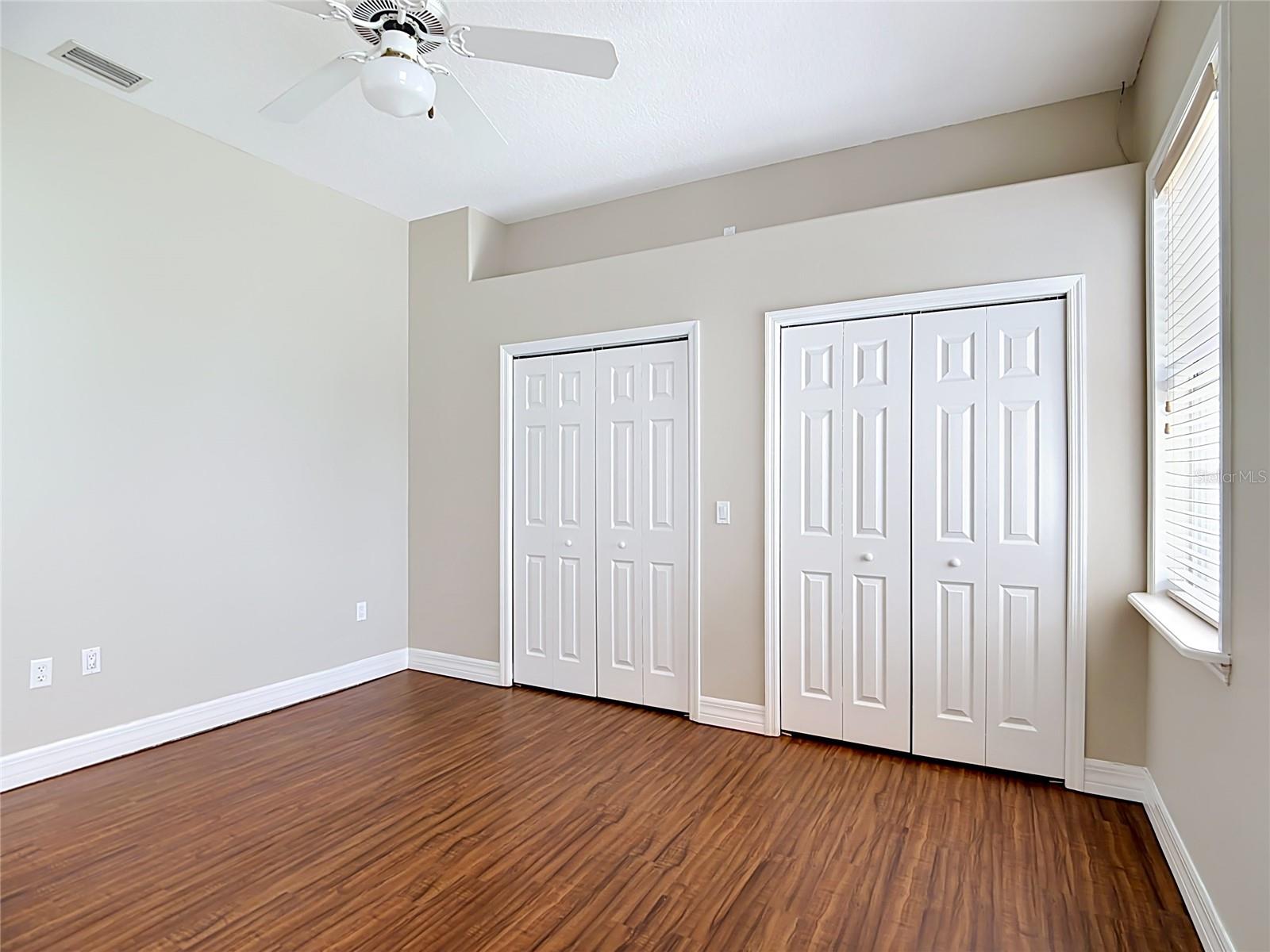 SANDY POINTE - Residential
