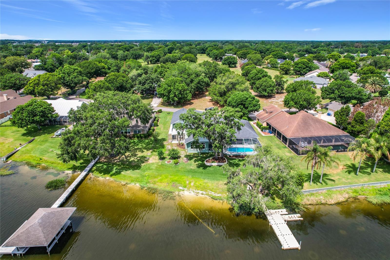 SANDY POINTE - Residential