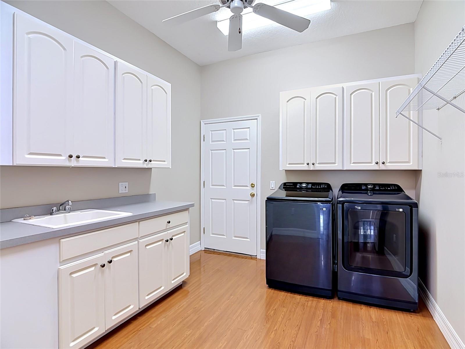 SANDY POINTE - Residential