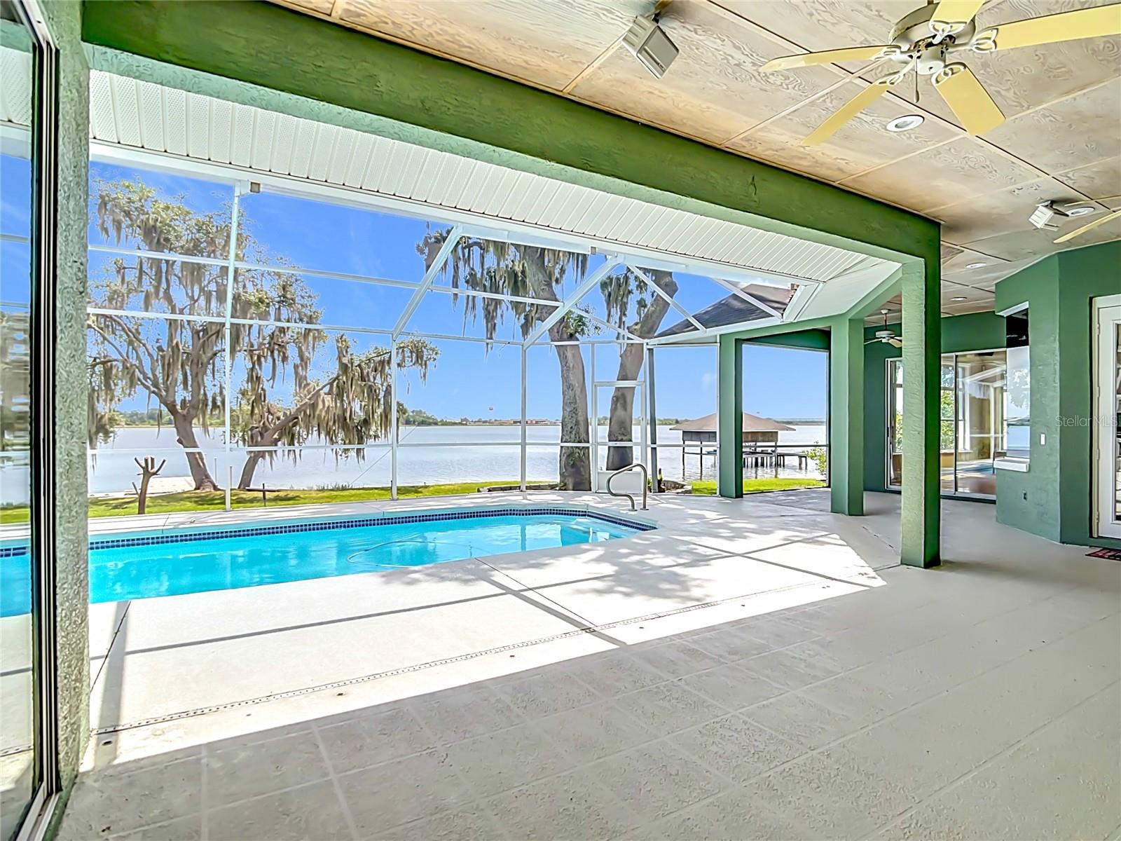 SANDY POINTE - Residential