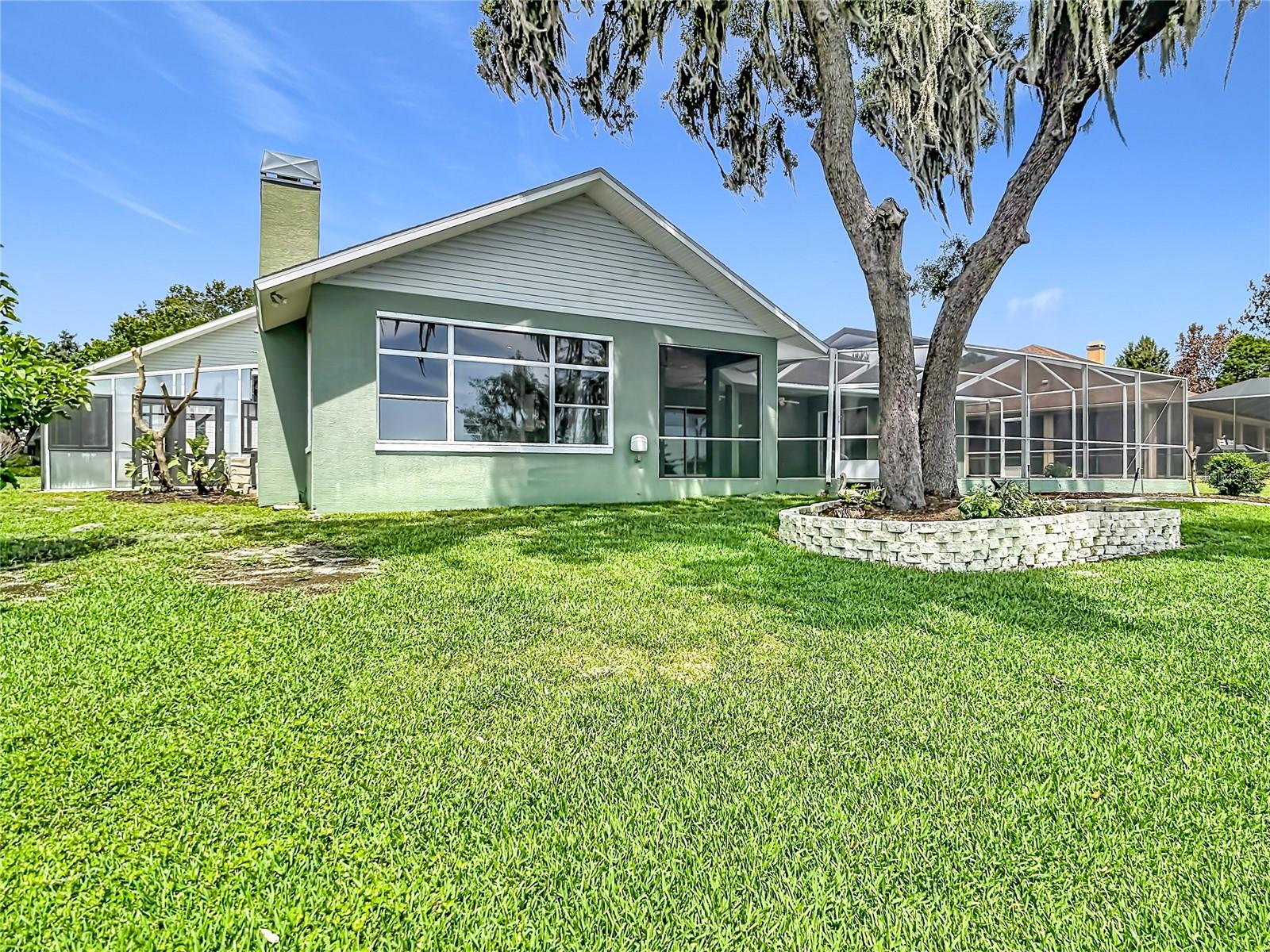 SANDY POINTE - Residential