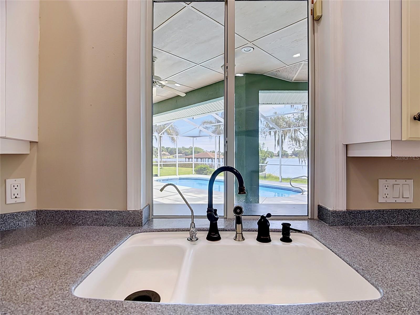 SANDY POINTE - Residential