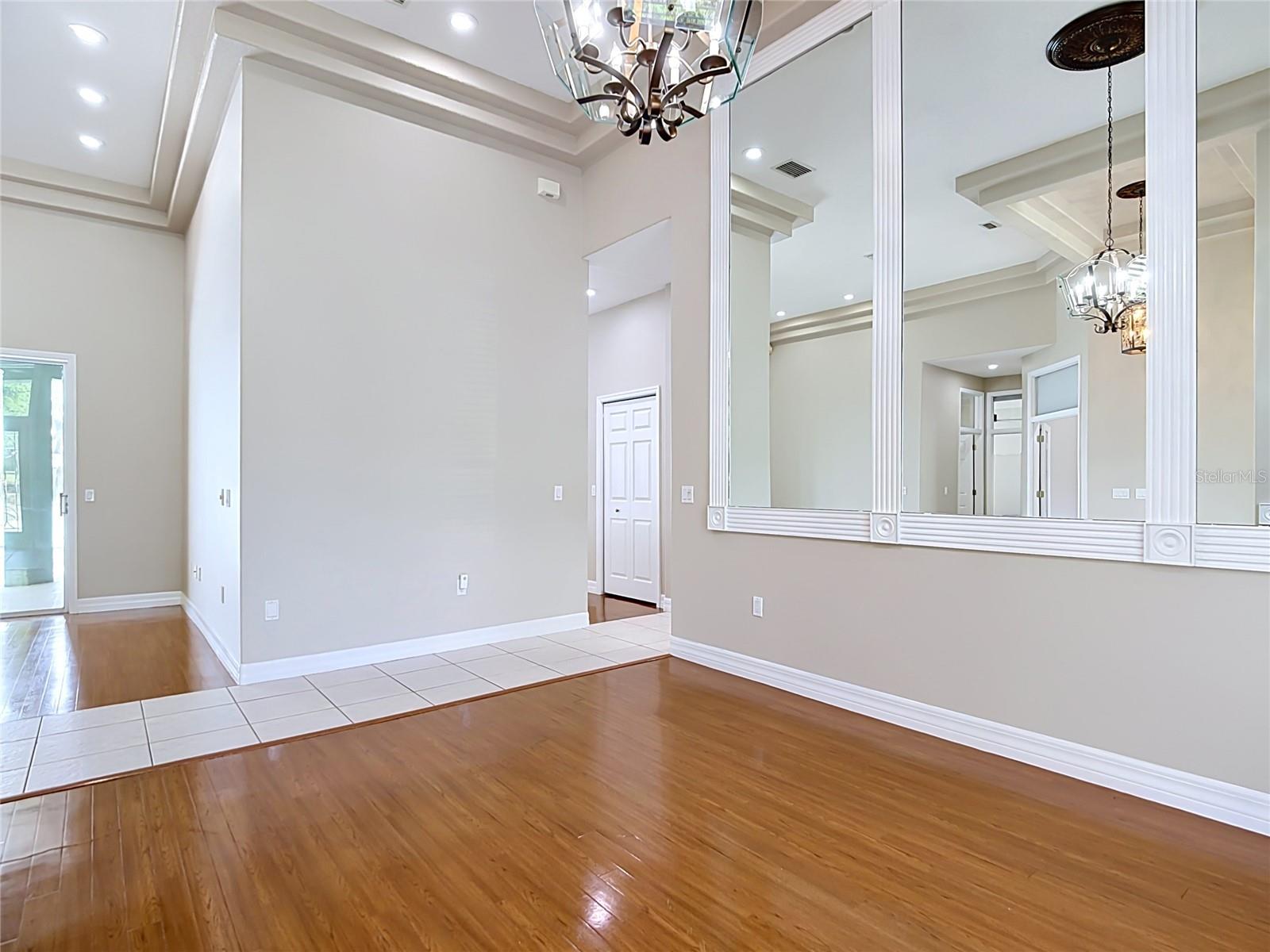 SANDY POINTE - Residential