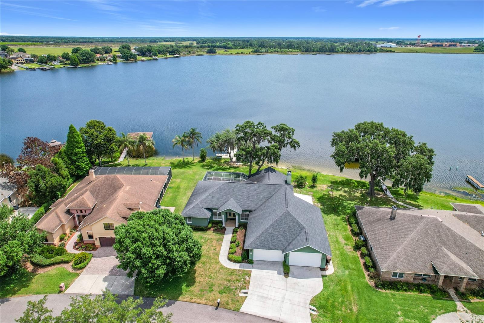 SANDY POINTE - Residential
