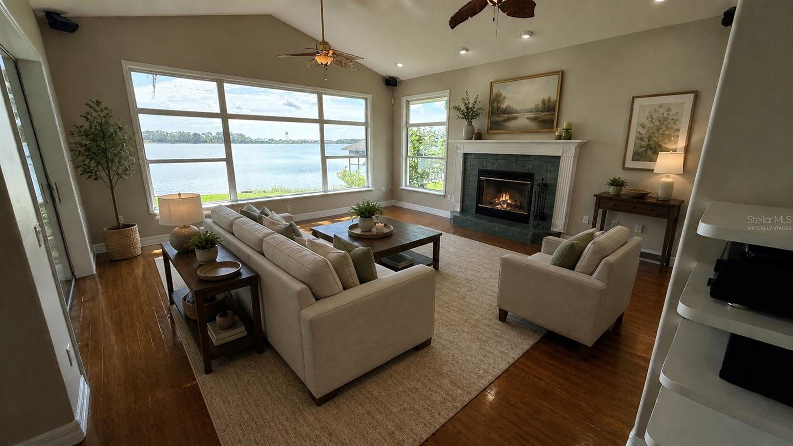 SANDY POINTE - Residential