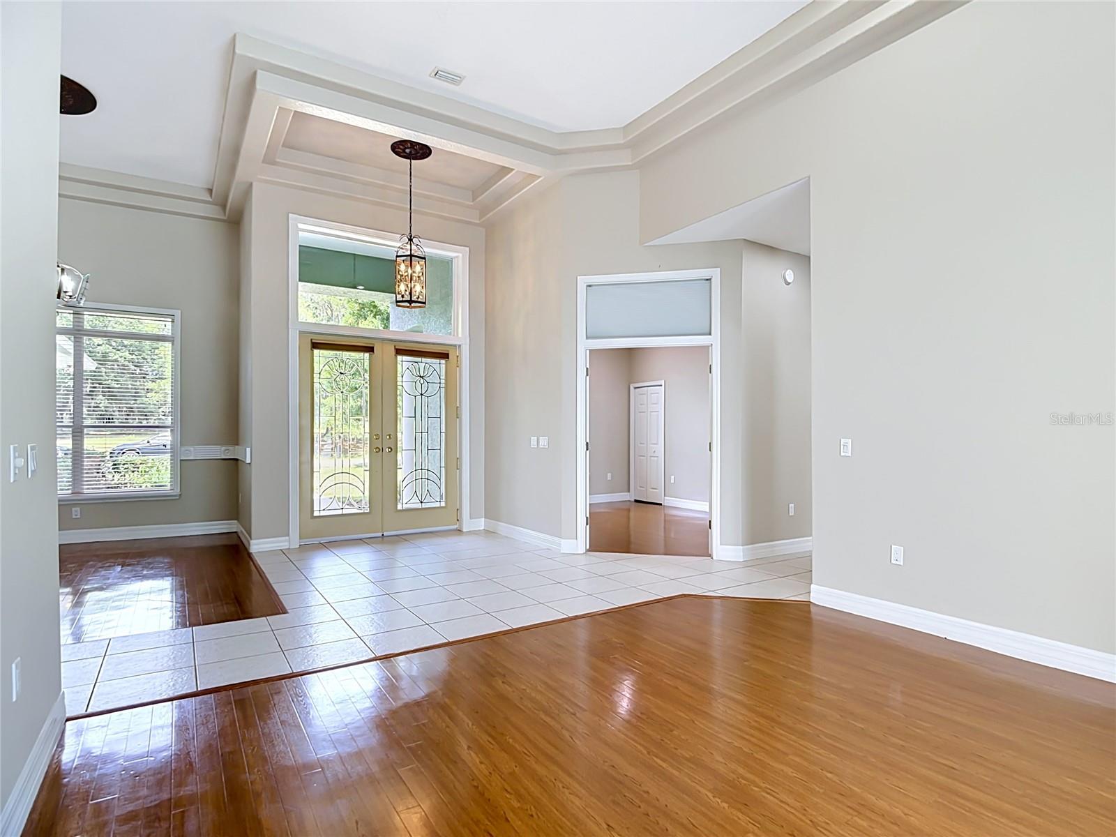 SANDY POINTE - Residential