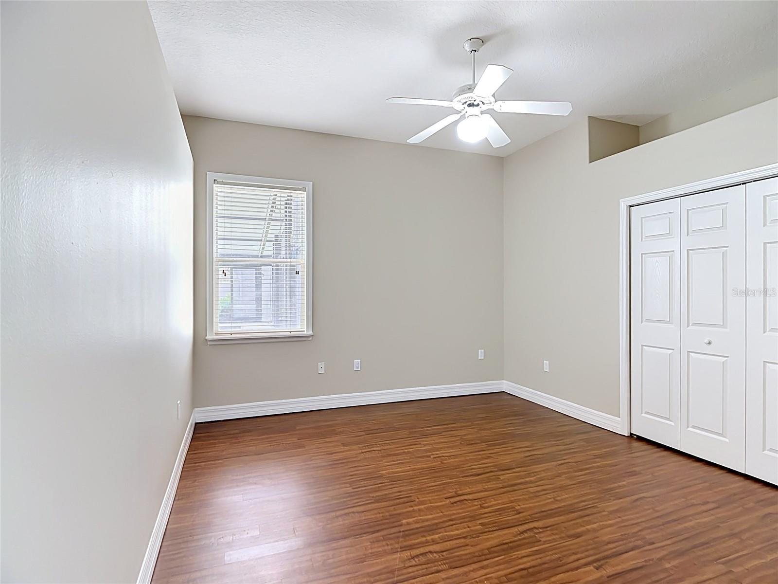 SANDY POINTE - Residential