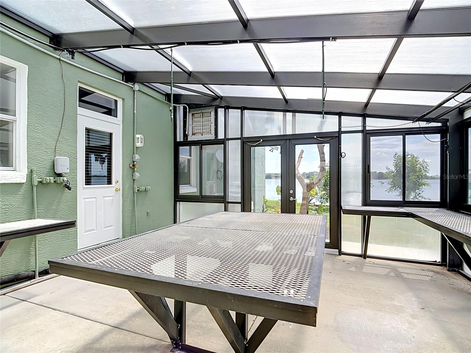 SANDY POINTE - Residential