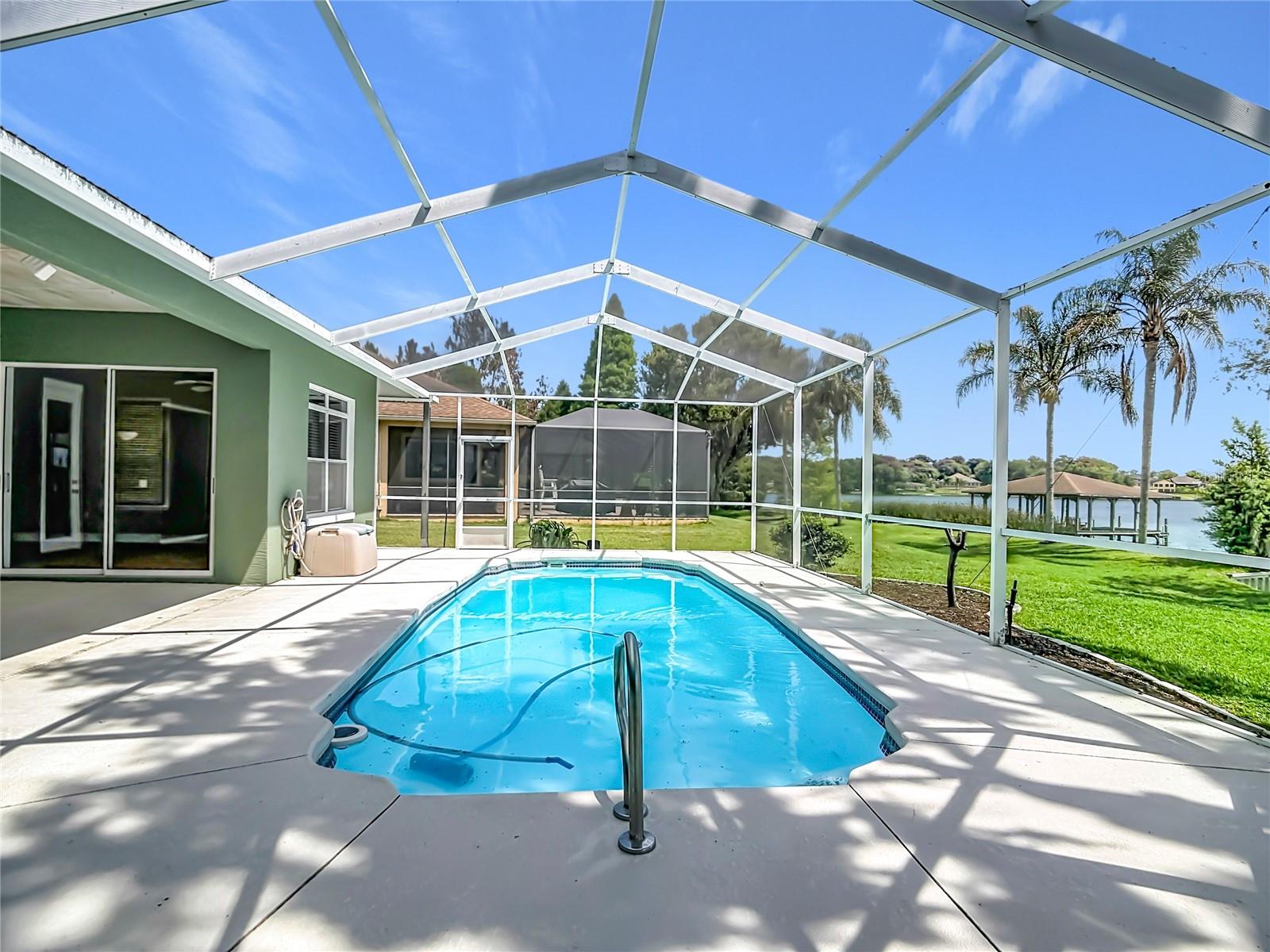 SANDY POINTE - Residential