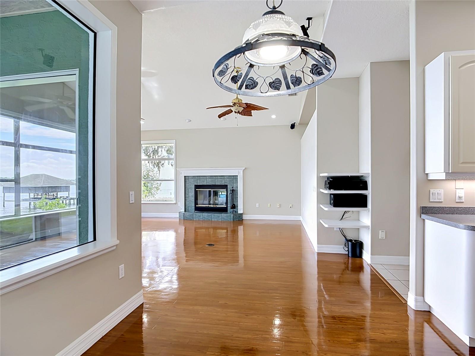 SANDY POINTE - Residential