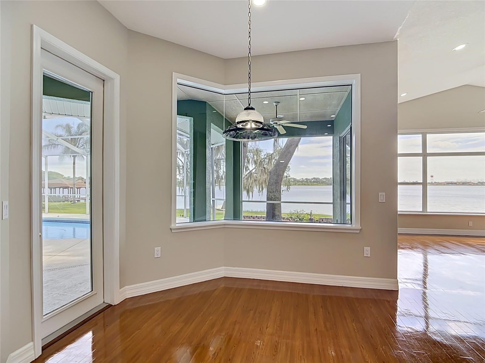 SANDY POINTE - Residential