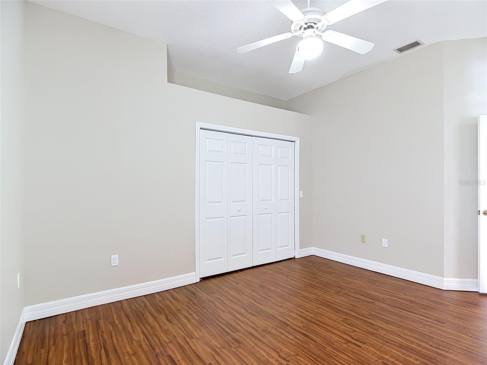 SANDY POINTE - Residential