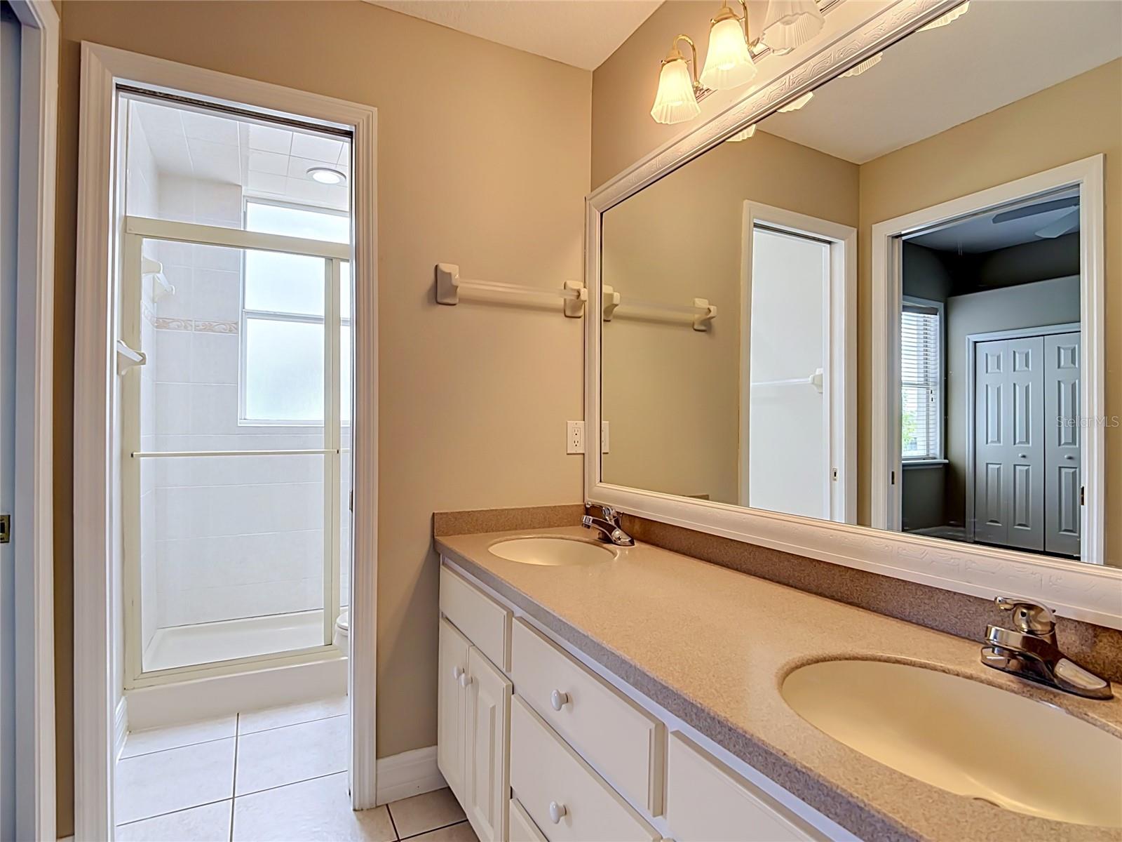 SANDY POINTE - Residential