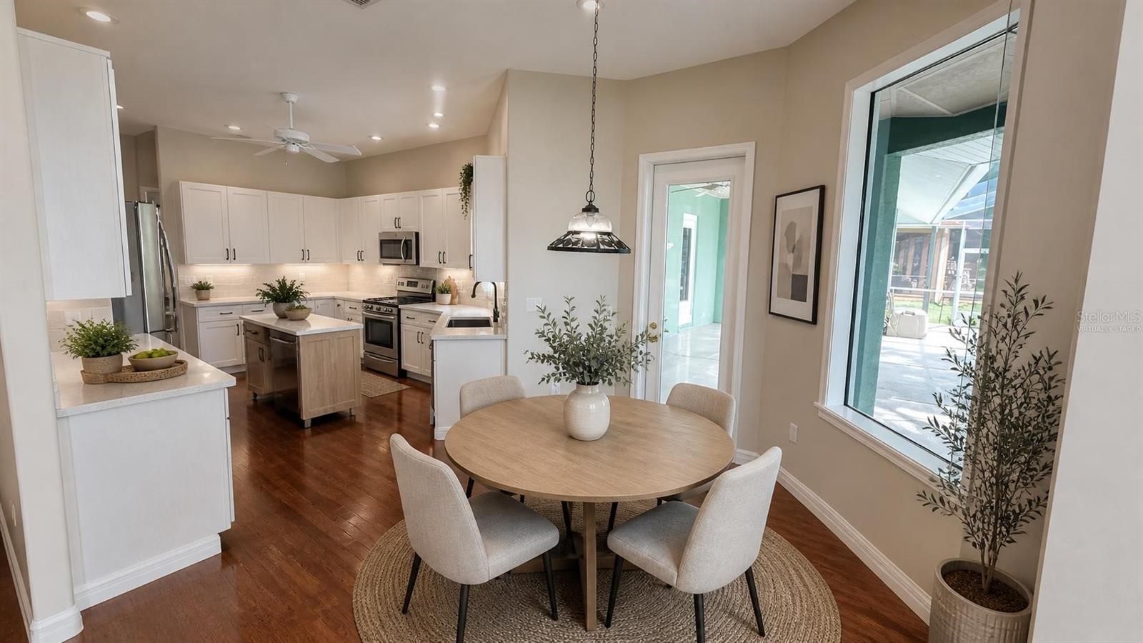 SANDY POINTE - Residential