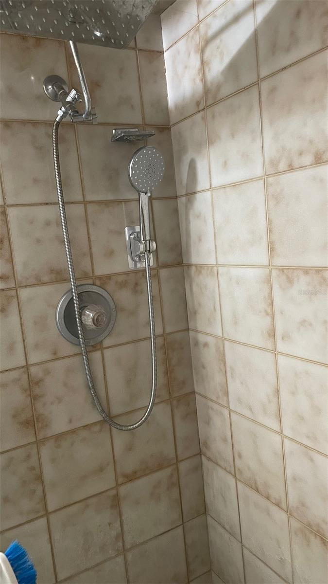 FORE ACRES NORTH 1ST ADD - Residential Lease