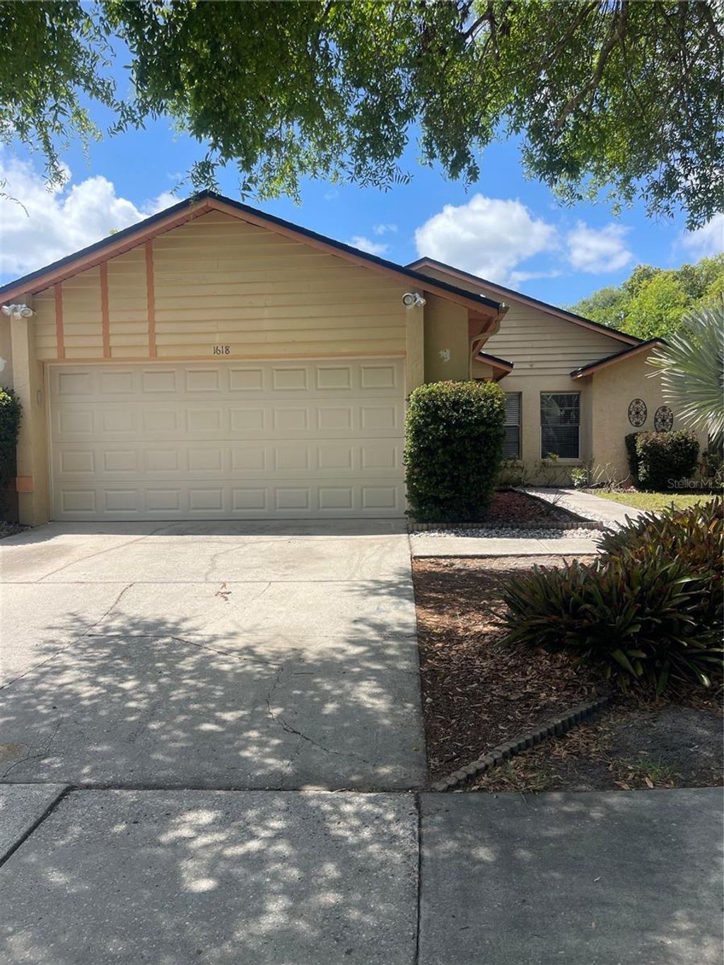 Photo of 1618 Bobolink Lane, Casselberry, FL 32707 (MLS # O6396026)