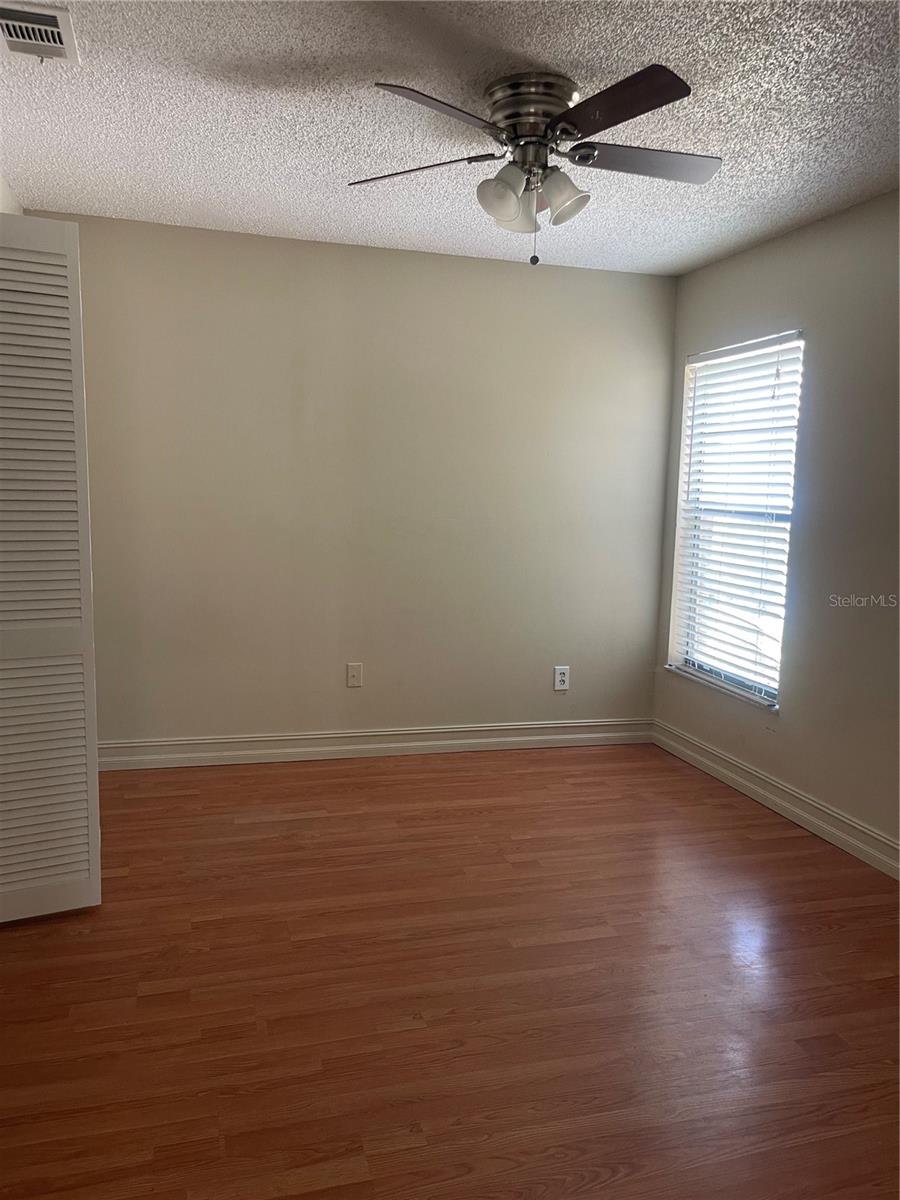 DEER RUN UNIT 11 - Residential Lease