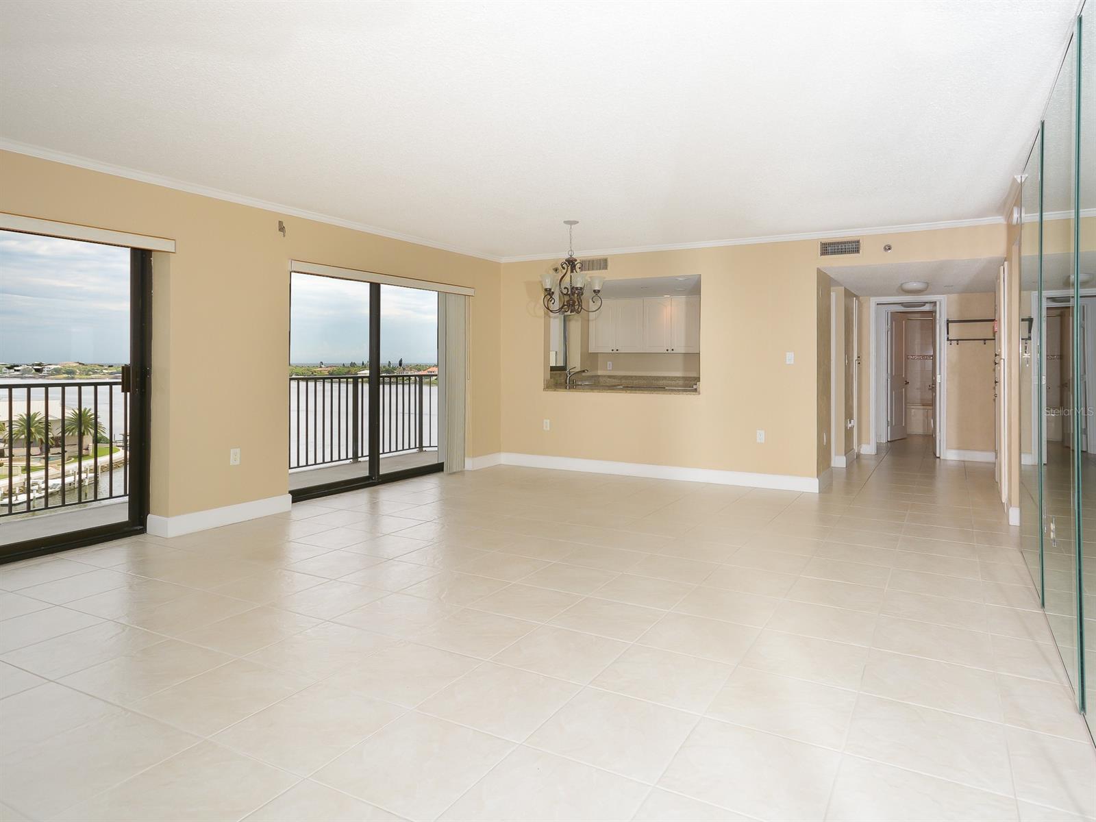 Diamond Head Point Condo - Residential