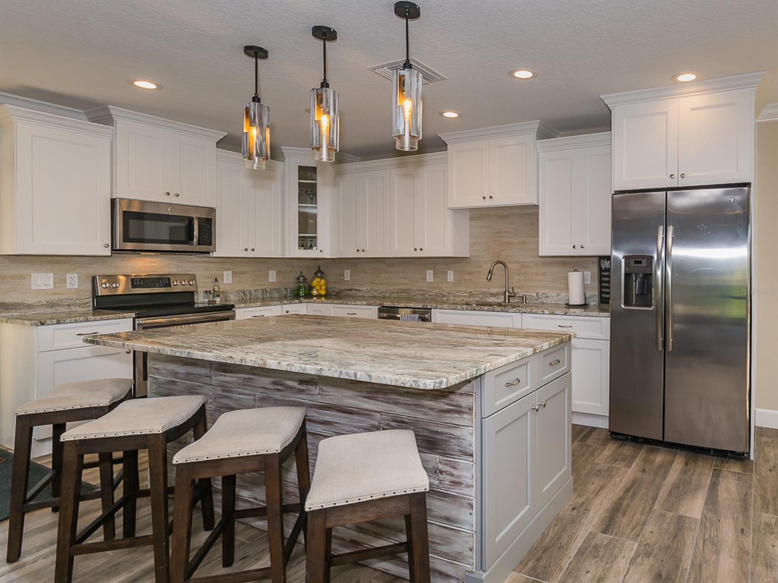 Diamond Head Point Condo - Residential