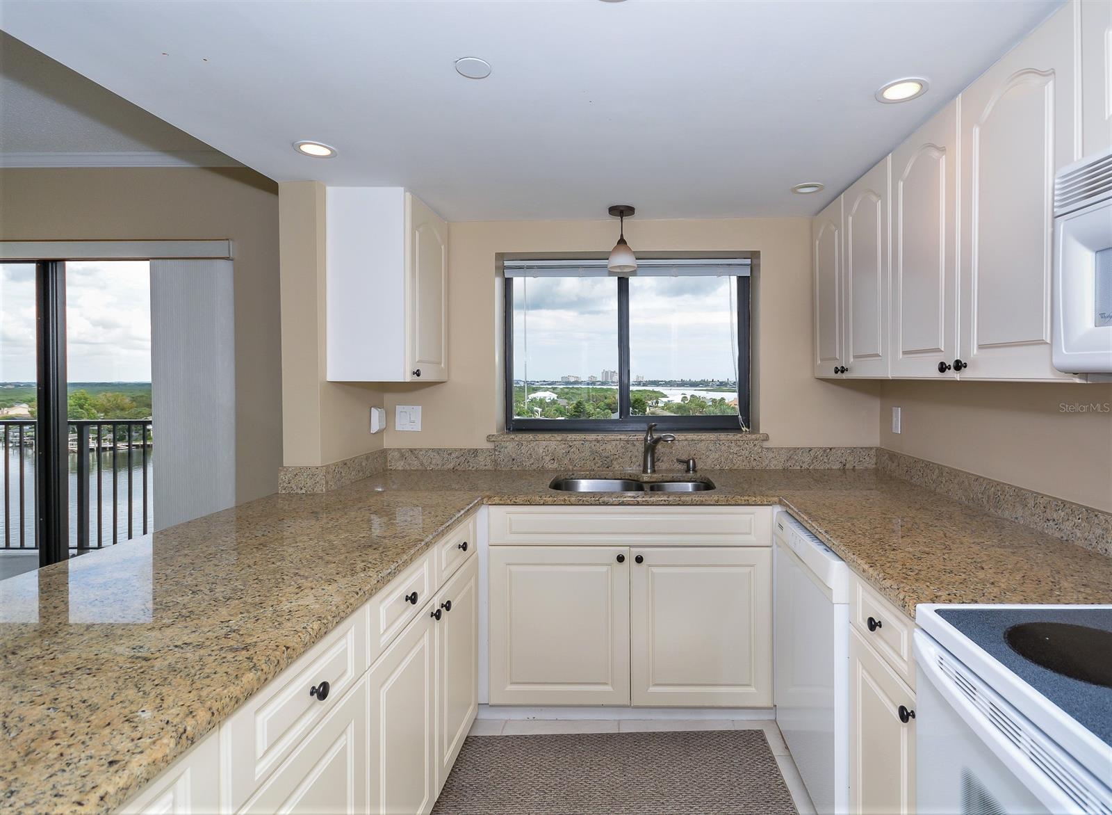 Diamond Head Point Condo - Residential